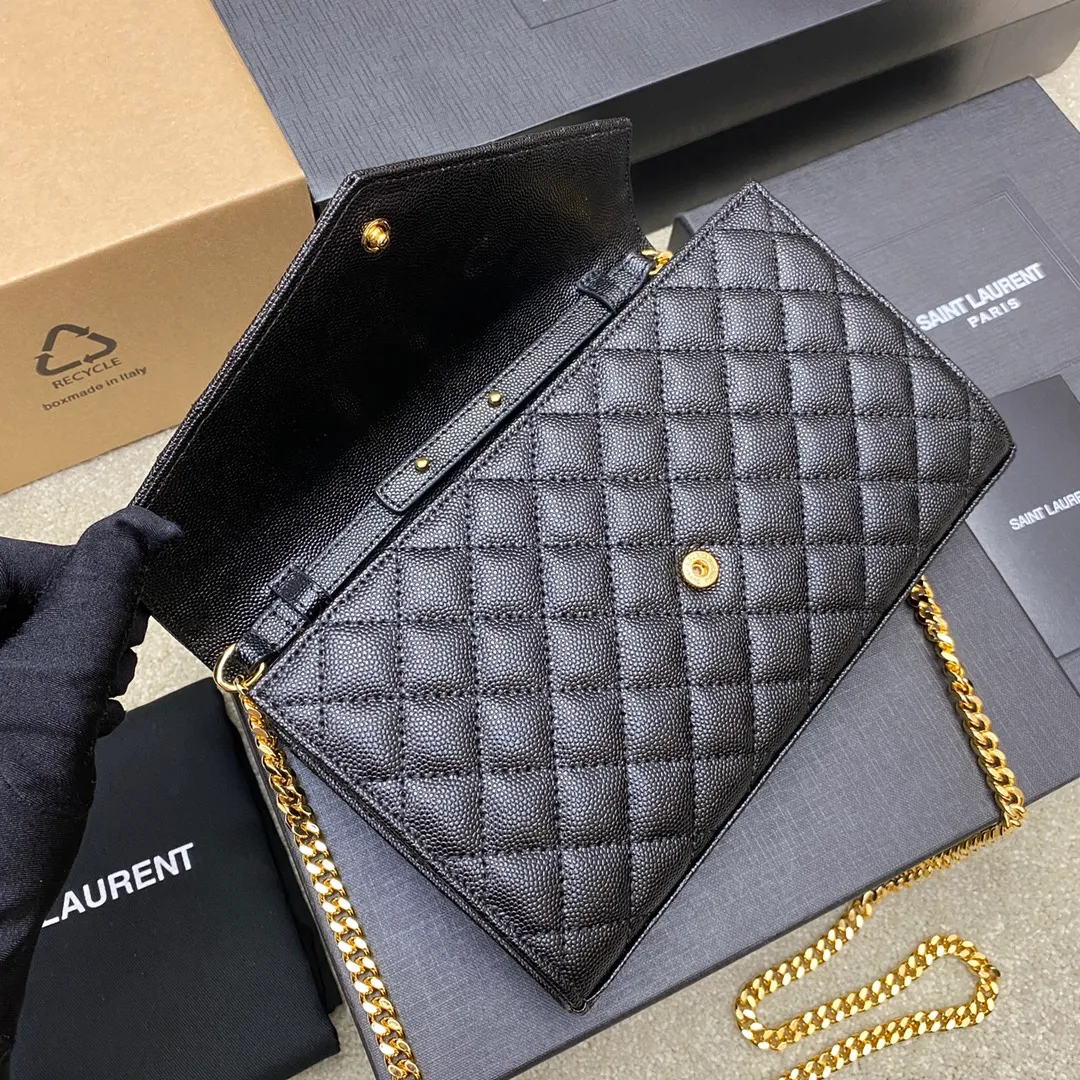 💰1300 black ball pattern/gold buckle 🌈YSL latest ENVELOPE Woc envelope bag ✉️Original caviar ball pattern, engraved inner zipper compartment, can be used as a clutch bag or as a shoulder bag. There are multiple card slots inside. Compact and practical 👍20220650 Model: 620280 [original leather] Size: 22.5x14x4cm