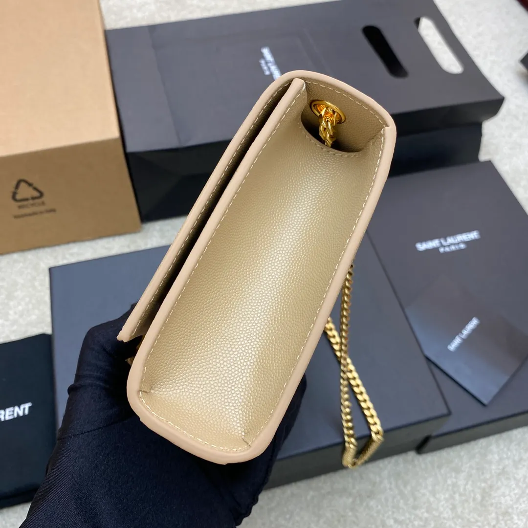 💰1300 ball pattern apricot/gold buckle 🌈Y’s most classic style Kate crocodile pattern chain crossbody bag! A versatile style that is a must-have in every girl’s wardrobe! High-quality original crocodile embossed cowhide, wear-resistant and scratch-resistant, no need to take special care of it💫Believe me, kate is definitely an eternal classic. No Y family tassel bag would dare to call itself fashionable👍20210650 Model: 377829 [original leather] Size: 24*14.5*5.5cm