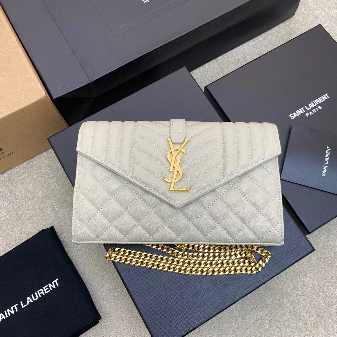 💰1300 white ball pattern/gold buckle 🌈YSL latest ENVELOPE Woc envelope bag ✉️Original caviar ball pattern, engraved inner zipper compartment, can be used as a clutch bag or as a shoulder bag. There are multiple card slots inside. Compact and practical 👍20220650 Model: 620280 [original leather] Size: 22.5x14x4cm