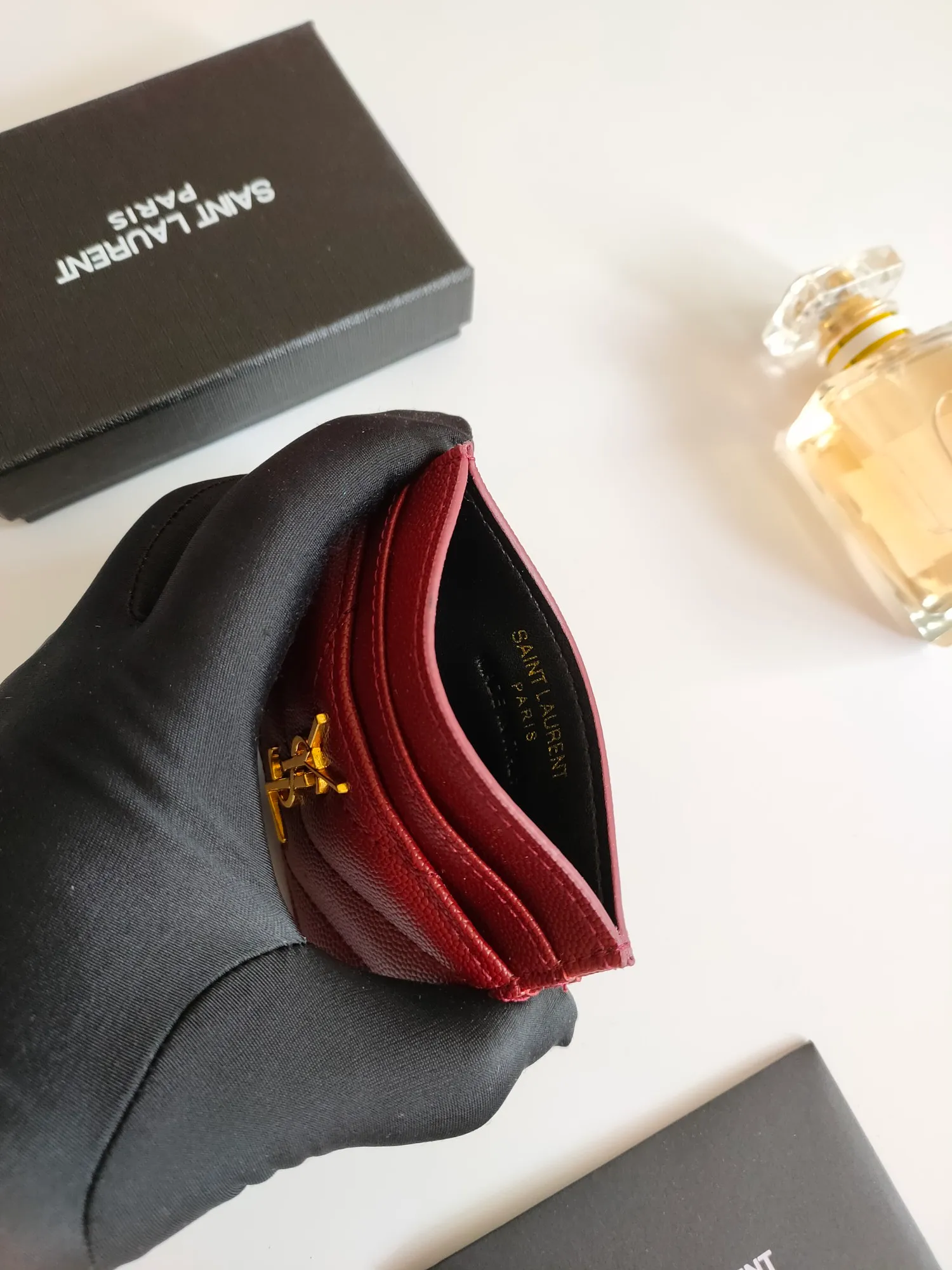 💰110 Yves Saint Laurent new products shipped👉Genuine pickup bag, cowhide ball pattern🎀Sheep pattern microfiber lining, jacquard stitching genuine leather credit card holder, metal interlocking YSL logo original single pair hardware, copy details😋Style number: 423291😎Size: 10.5×7.5×0.5cm