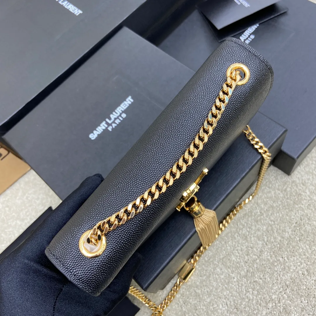 💰1260 Black ball pattern/gold buckle [original leather] 🌈KATE The most classic style and the most practical size. The core design of this series is the Y family logo. Mr. Yves Saint Laurent invited poster artist Cassandre to design it. The three letters are superimposed on each other, which is simple and avant-garde. High-quality crocodile pattern cowhide, wear-resistant and scratch-resistant! Definitely a timeless classic! No Y family tassel bag dares to say that they are fashionable👍20210630 Model: 377628 Size: 20*12.5*5cm