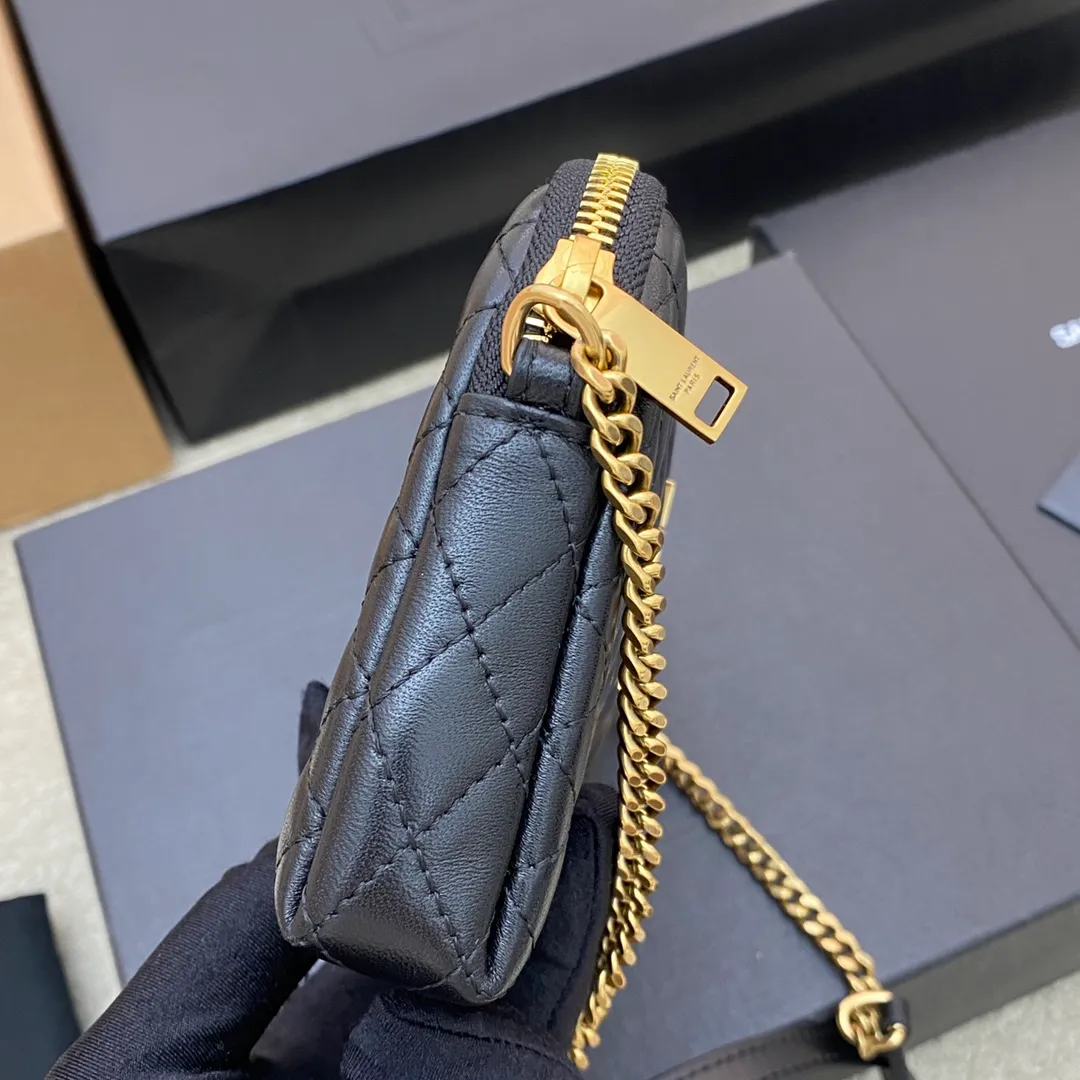 Black sheepskin/gold 🌈YSL's new GABY quilted sheepskin chain shell bag, equipped with classic YSL logo, soft original sheepskin material, adjustable chain length: 57cm, light bronze metal hardware, sheepskin lining👍20220650 Model: 733667 [original leather] Size: 13x9x3.5cm