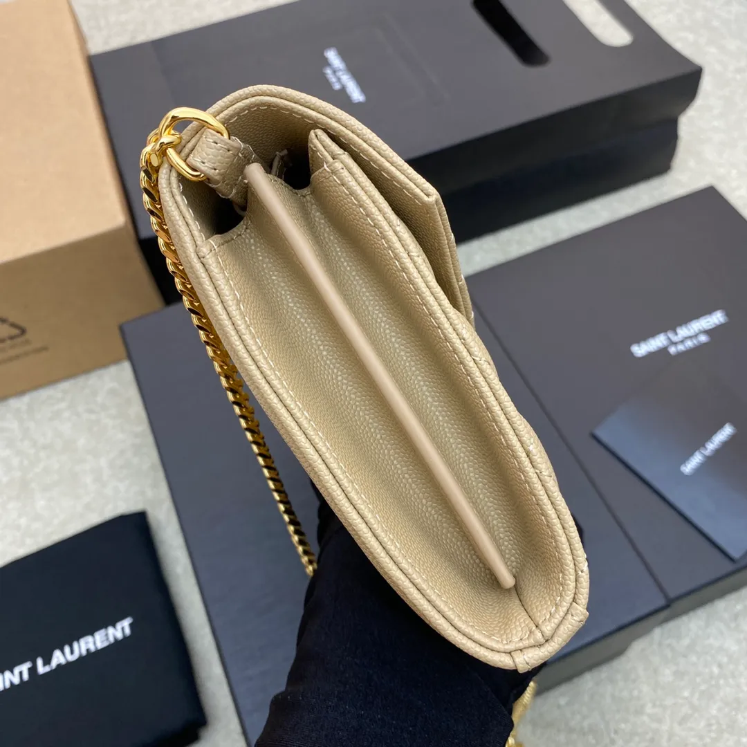 💰1300 Apricot ball pattern/gold buckle 🌈YSL latest ENVELOPE Woc envelope bag ✉️Original caviar ball pattern, engraved inner zipper compartment, can be used as a clutch bag or as a shoulder bag. There are multiple card slots inside. Compact and practical 👍20220650 Model: 620280 [original leather] Size: 22.5x14x4cm