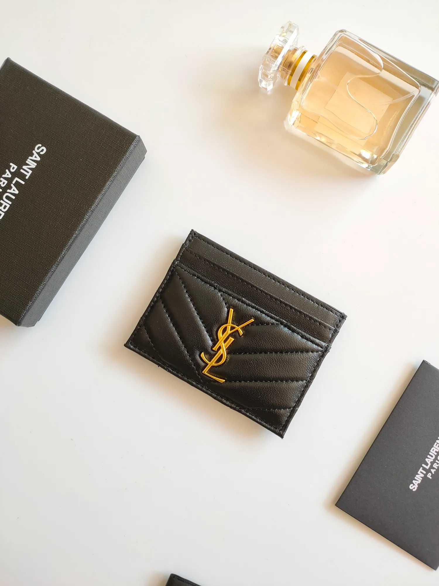 💰110 Yves Saint Laurent new arrivals👉Genuine pickup bag, 🎀Sheep pattern microfiber lining, jacquard embossed stitching sheepskin credit card holder, metal interlocking YSL logo original one-to-one hardware, replicated details😋Style number: 423291😎Size: 10.5×7.5×0.5cm