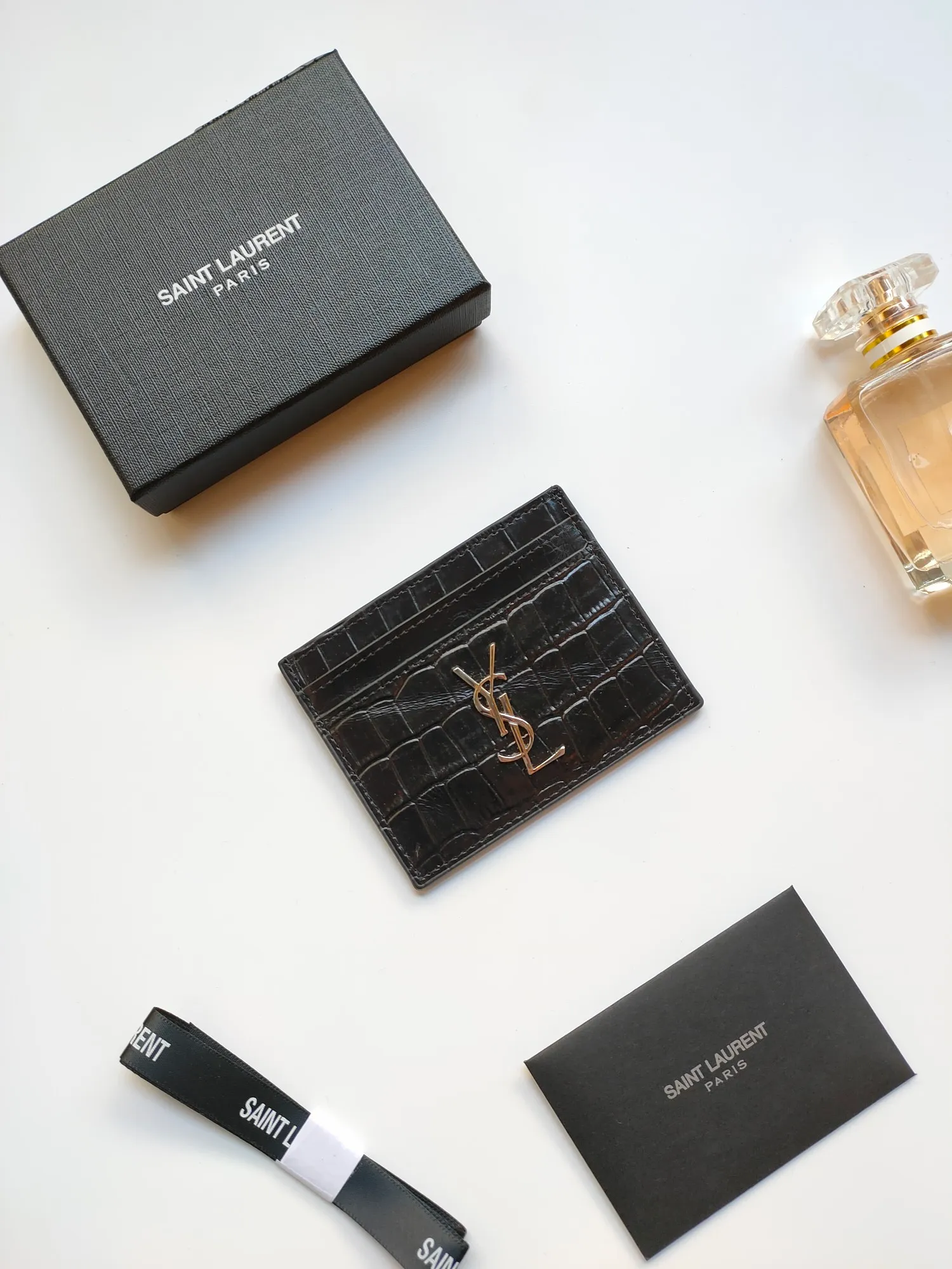 💰110 Saint Laurent new arrivals👉Genuine pickup bag, 🎀Earned with sheep pattern microfiber lining, crocodile pattern cowhide credit card holder, metal interlocking YSL logo original single pair hardware, copied details😋Style number: 423291😎Size: 10.5×7.5×0.5cm