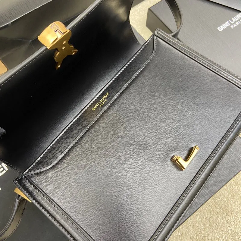 💰1680 Toothpick pattern black/gold buckle 🌈SOLFERINO's most eye-catching new autumn and winter product - Solferino is made of high-grade BOX cowhide. The leather surface has very good flexibility. It is designed with a three-layer accordion partition inside, which can easily accommodate daily necessities for going out. The new and special switch buckle - opened with a half L button, will surprise you 🔥20210840 Model: 634305 [original leather] Size: 23*16*6cm