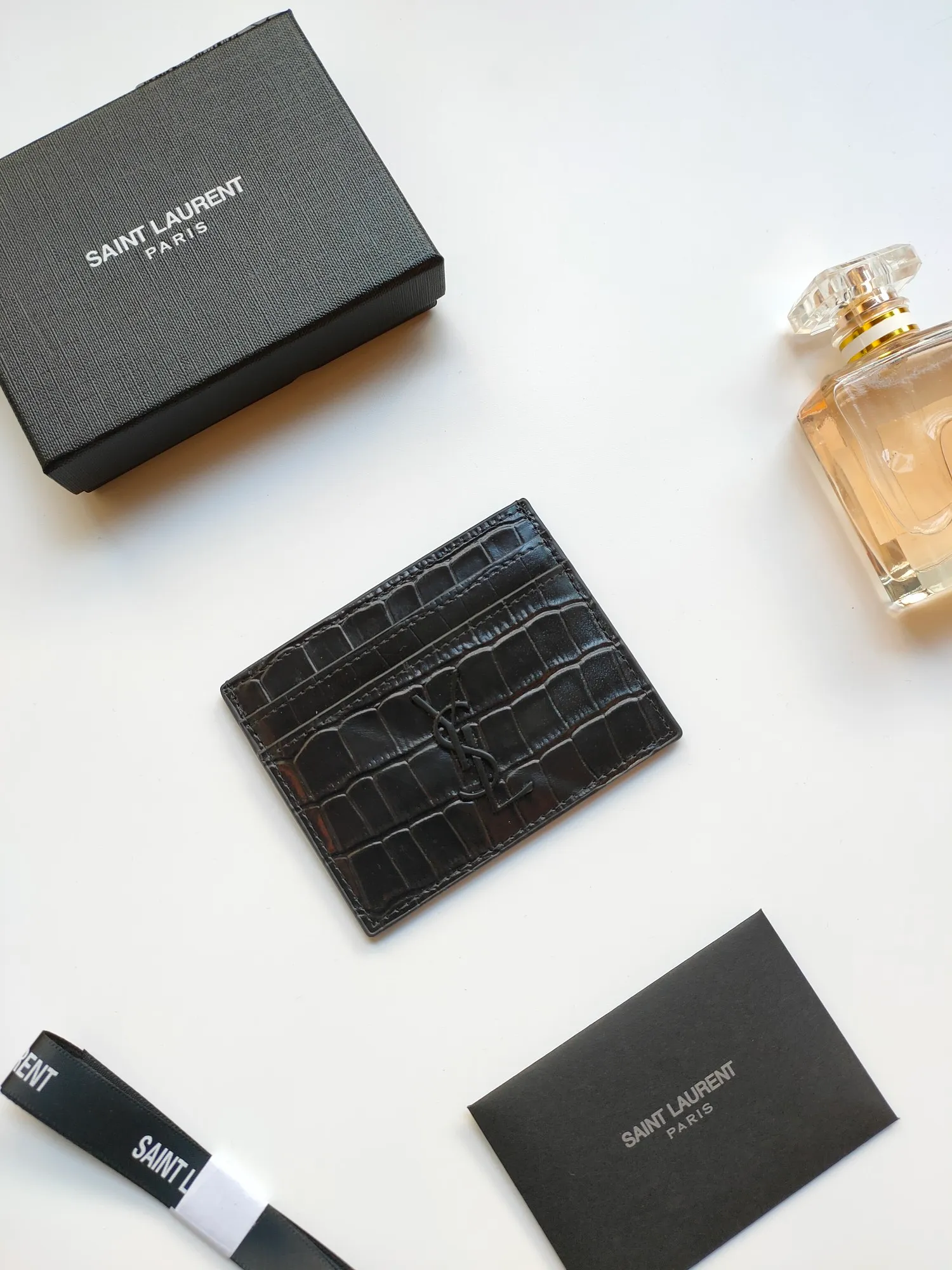 💰90 Yves Saint Laurent new product shipped👉Real pickup bag, 🎀With sheep pattern microfiber lining, crocodile pattern cowhide credit card holder, metal interlocking YSL logo original single-pair hardware, copied details 😋Style number: 423291😎Size: 10.5×7.5×0.5cm
