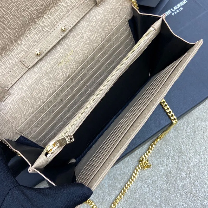 Apricot ball grain leather/gold buckle 🌈MONOGRAM caviar pattern original leather version envelope bag 👍A super practical small bag, the most classic style 👏100% original cowhide with fine handcrafting; customized metal Y family logo highlights personality; flip-top design ensures safety of use; small bag has large capacity, with 20 card slots, two banknote compartments, two central compartments, and an inner zipper bag to hold everything‼ ️20210630 Model: 360452 [original leather] Size: 22.5*14*4cm