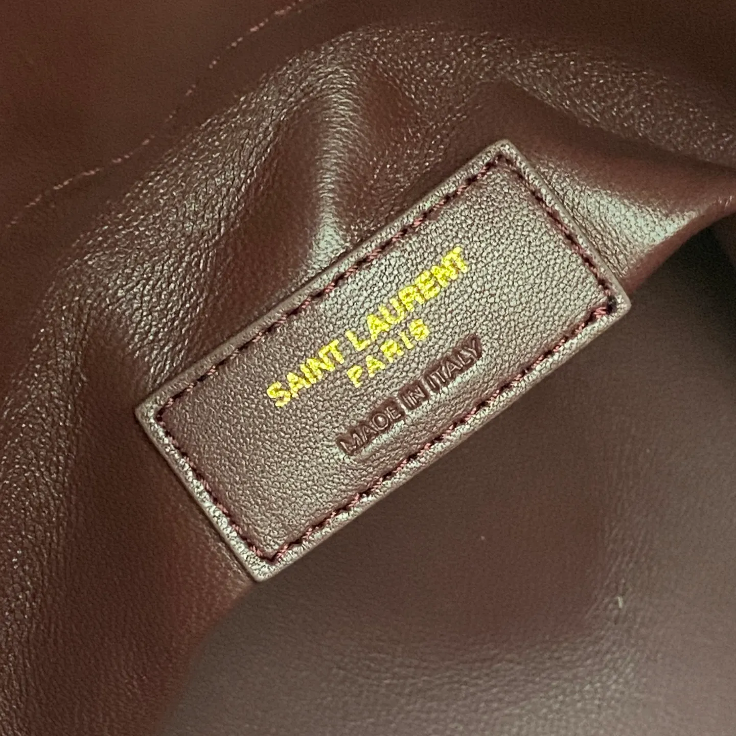 Maroon sheepskin/gold 🌈YSL Gaby series new bucket bag👑all sheepskin material👍super exquisite and cute😘and very light top flip design, higher privacy and security, top handle and detachable chain shoulder strap, can be carried in more ways, suitable for different occasions, so beautiful👍20250780 Model: 763971 [original leather] Size: 19x17x15cm