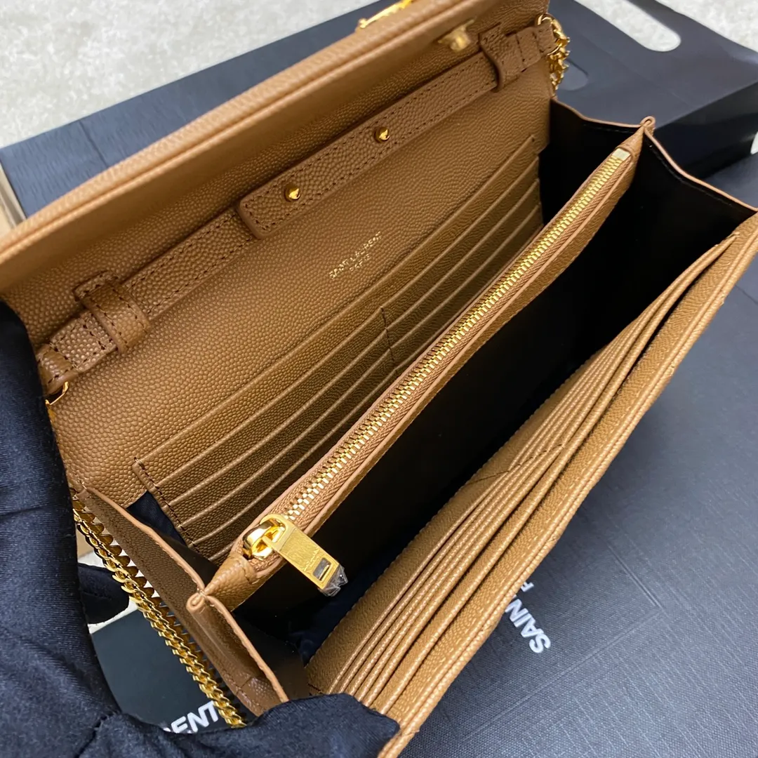 Ball pattern caramel/gold buckle 🌈MONOGRAM caviar pattern original leather version envelope bag 👍A super practical small bag, the most classic style 👏100% original cowhide with fine handcrafting; customized metal Y family logo highlights personality; flip-top design ensures safety of use; small bag has large capacity, with 20 card slots, two banknote compartments, two central compartments, and an inner zipper bag to hold everything‼ ️20210630 Model: 360452 [original leather] Size: 22.5*14*4cm