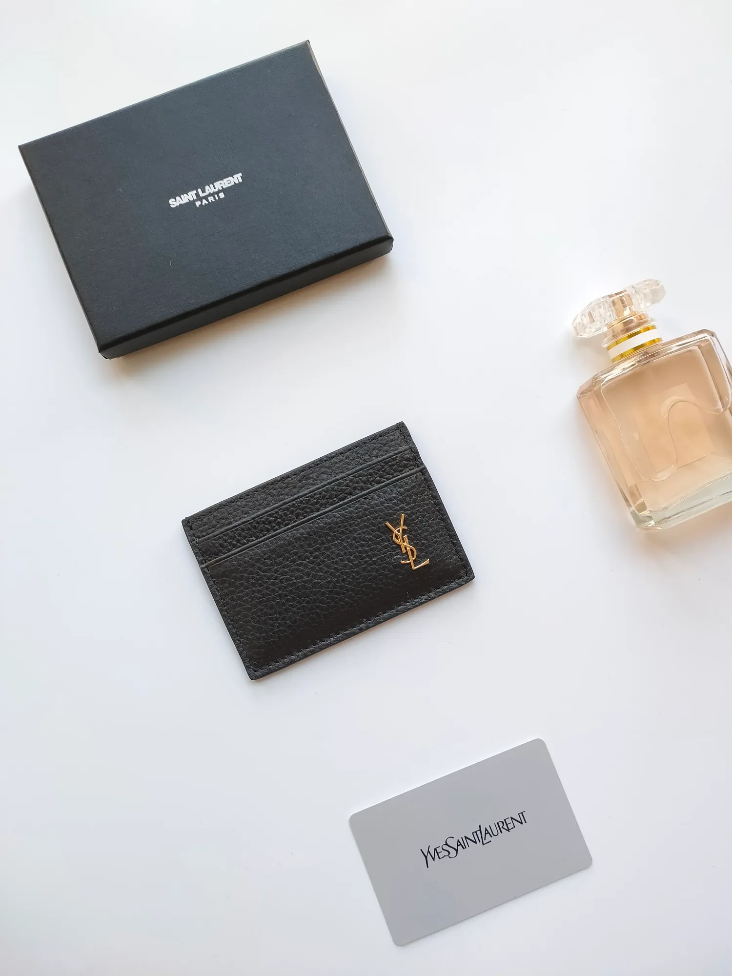 💰90 Yves Saint Laurent new product shipped 👉 Genuine card bag 🎀 Jacquard embossed stitching cowhide credit card holder, metal interlocking YSL logo original one-to-one hardware, replica details 😋 Style number: 607603 😎 Size: 10.5×7.5cm