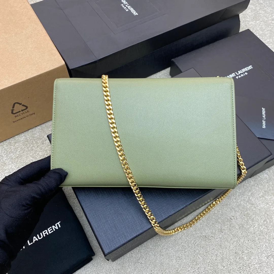 💰1260 Avocado green ball pattern/gold buckle 🌈Y’s most classic style Kate chain crossbody bag! A versatile style that is a must-have in every girl’s wardrobe! High-quality original South African cowhide, wear-resistant and scratch-resistant, no need to take special care of it💫Believe me, kate is definitely an eternal classic. No one would dare to call themselves fashionable without a Y family tassel bag👍20210630 Model: 354021 [Original leather] Size: 24x14.5x5.5cm