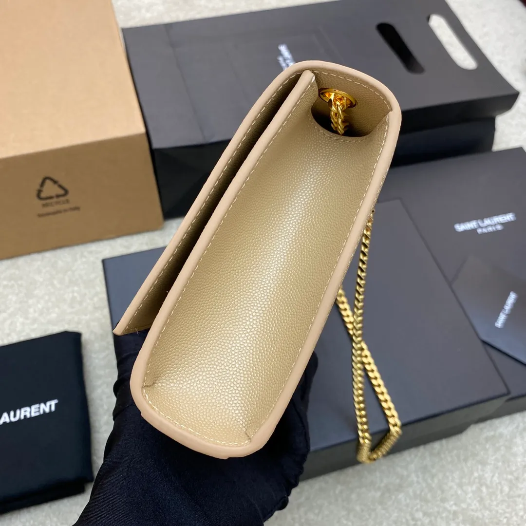 💰1260 Apricot ball pattern/gold buckle [original leather] 🌈Y’s most classic style Kate chain crossbody bag! A versatile style that is a must-have in every girl’s wardrobe! High-quality original South African cowhide, wear-resistant and scratch-resistant, no need to take special care of it💫Believe me, kate is definitely an eternal classic. No one would dare to say they are fashionable without a Y family tassel bag👍20210630 Model: 354021 [original leather] Size: 24*14.5*5.5cm