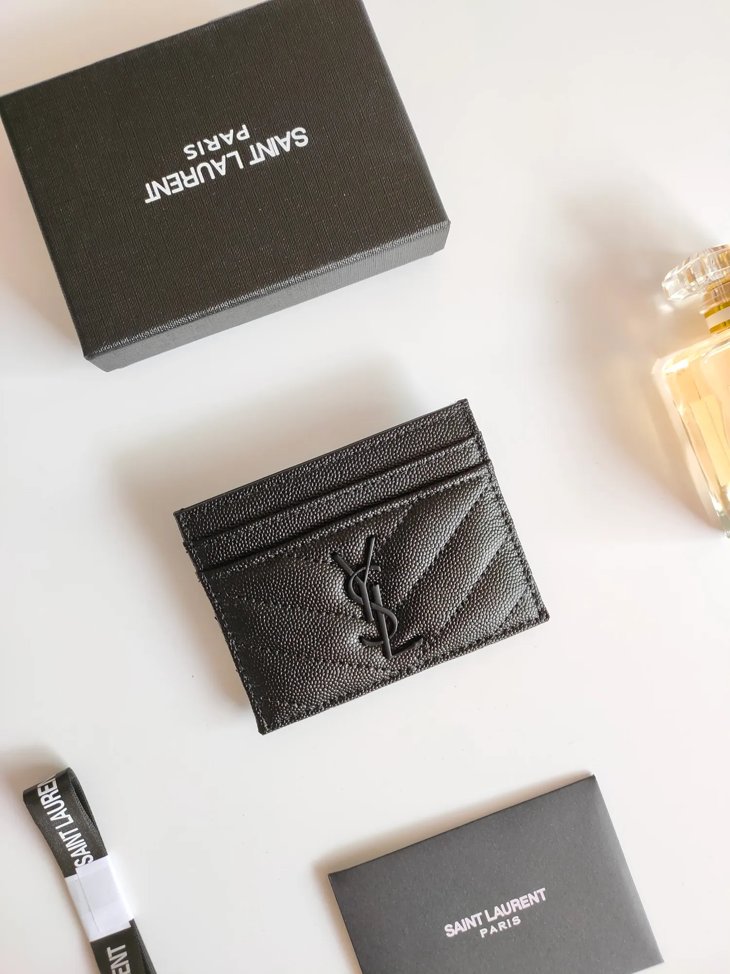 💰110 Yves Saint Laurent new products shipped👉Genuine pickup bag, cowhide ball pattern🎀Sheep pattern microfiber lining, jacquard stitching genuine leather credit card holder, metal interlocking YSL logo original single pair hardware, copy details😋Style number: 423291😎Size: 10.5×7.5×0.5cm