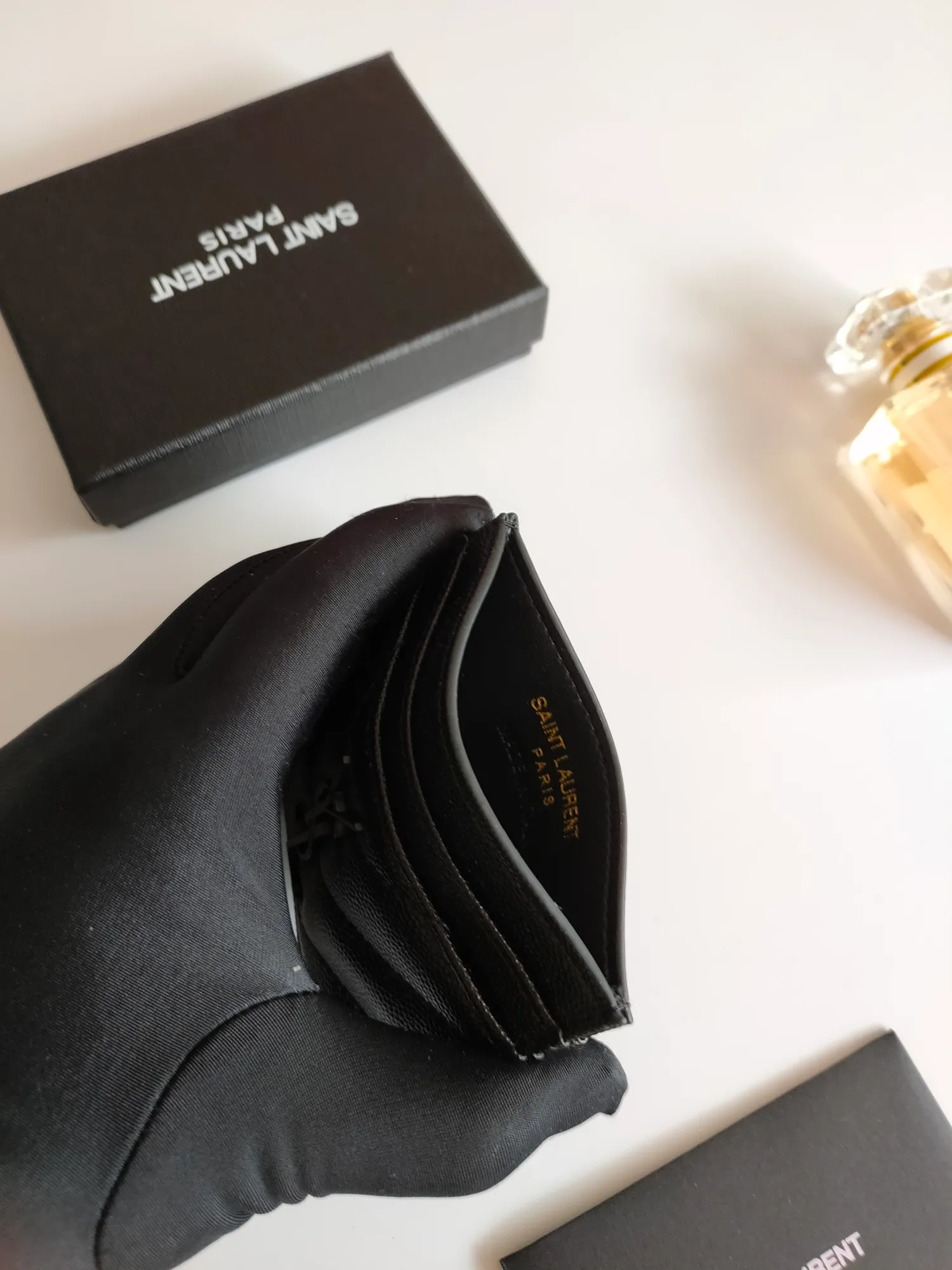 💰110 Yves Saint Laurent new products shipped👉Genuine pickup bag, cowhide ball pattern🎀Sheep pattern microfiber lining, jacquard stitching genuine leather credit card holder, metal interlocking YSL logo original single pair hardware, copy details😋Style number: 423291😎Size: 10.5×7.5×0.5cm