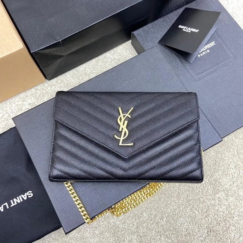 Black ball grain leather/gold buckle 🌈MONOGRAM caviar pattern original leather version envelope bag👍A super practical small bag, the most classic style 👏100% original cowhide with fine handcrafting; customized metal Y family logo highlights personality; flip-top design ensures safety of use; small bag has large capacity, with 20 card slots, two banknote compartments, two central compartments, and an inner zipper bag to hold everything‼ ️20210630 Model: 360452 [original leather] Size: 22.5*14*4cm