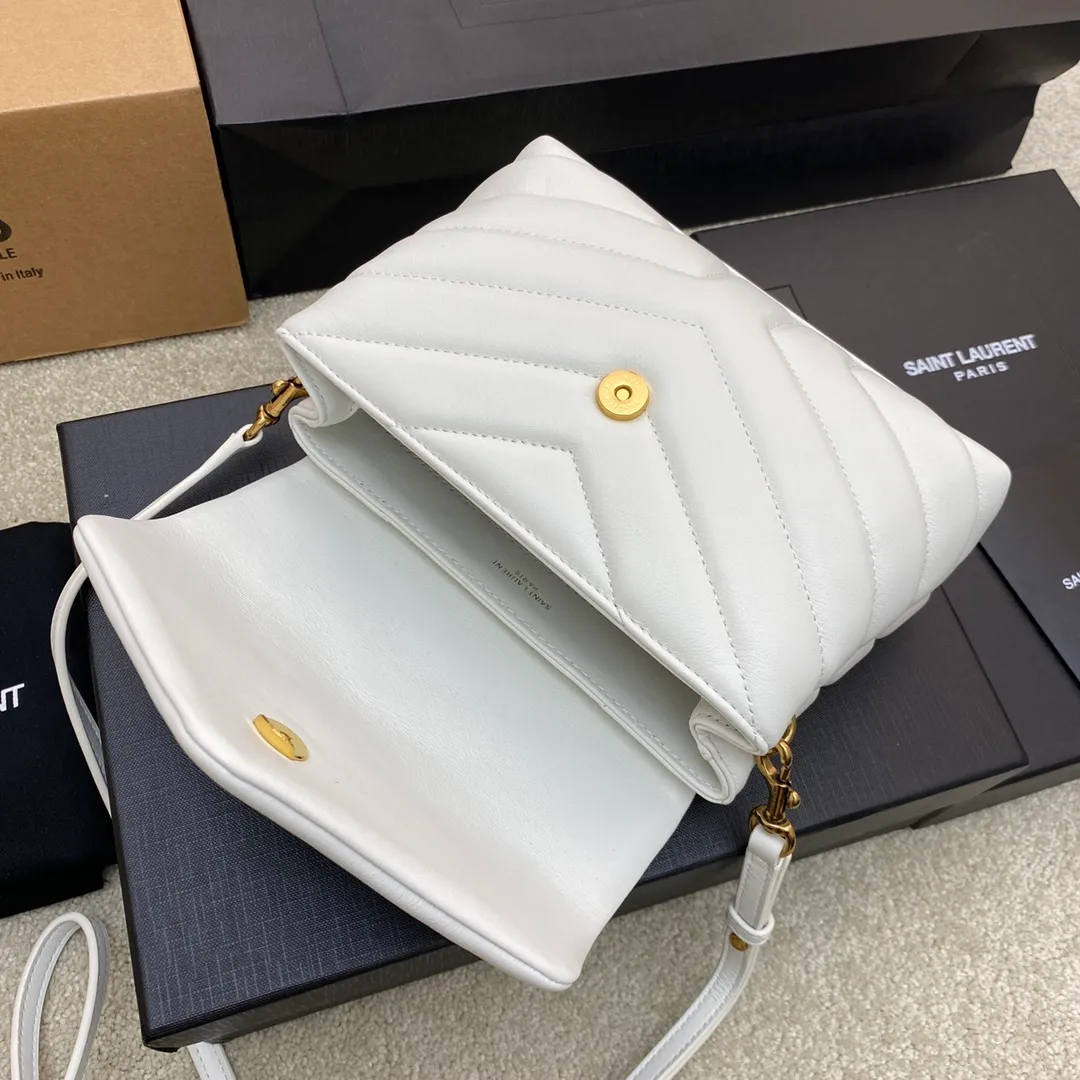 White plain leather/gold 🌈 LouLou mini crossbody bag, the entire bag is made of soft Italian original calfskin, with classic Y family diagonal stripe quilting technology, has a soft texture front flap bag, the shoulder strap is adjustable and can be detached into a hand-held style. Easily achieve multiple uses in one bag👍The volume is not large, but the content is not small. There is a zipper bag inside the bag, two main compartments, 3 card slots, and a small partition in the middle and side to place cash or bills👍20220680 Model: 392255 [original leather] Size: 20x14x7cm