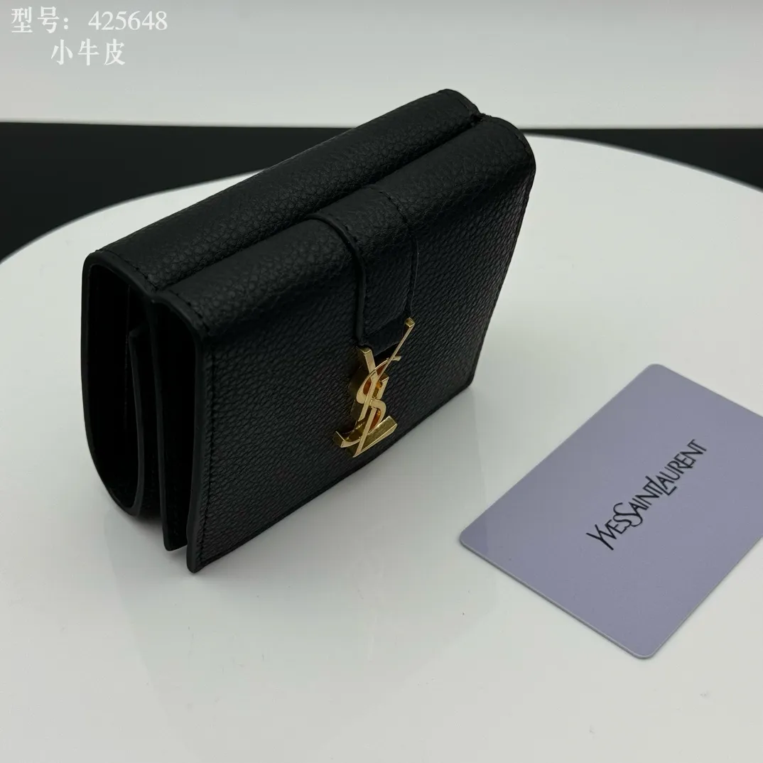 💰170 💎Top quality 💕 Full leather inside and outside "Saint Laurent" YSL 💌 Tri-fold small wallet Black leather grain gold Impressive mini wallet with metal YSL logo mounted on the leather ring. Gold Metal Accessories Shutter Button Closer Inside: Wallet 1 Card Slot x 3 Outside: Coin Pocket with Shutter Button x 1, Dimensions: 9.5 X 7 X 3 CM, Style No.: 425648