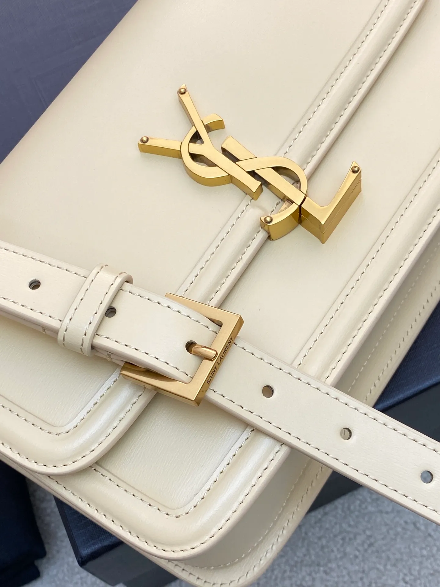 ... Model: 634305 [original leather] Size: 23*16*6cm