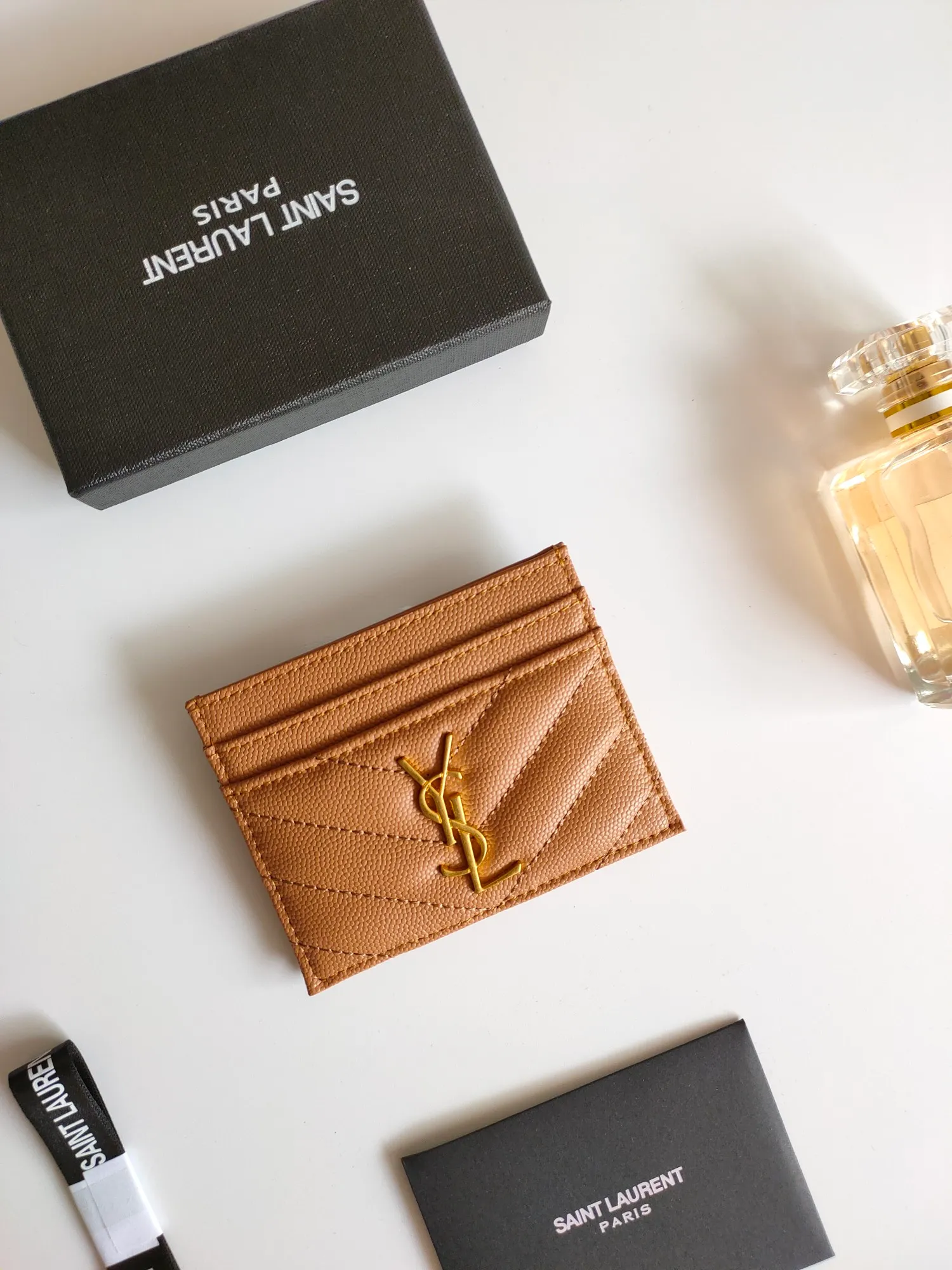 💰110 Yves Saint Laurent new products shipped👉Genuine pickup bag, cowhide ball pattern🎀Sheep pattern microfiber lining, jacquard stitching genuine leather credit card holder, metal interlocking YSL logo original single pair hardware, copy details😋Style number: 423291😎Size: 10.5×7.5×0.5cm