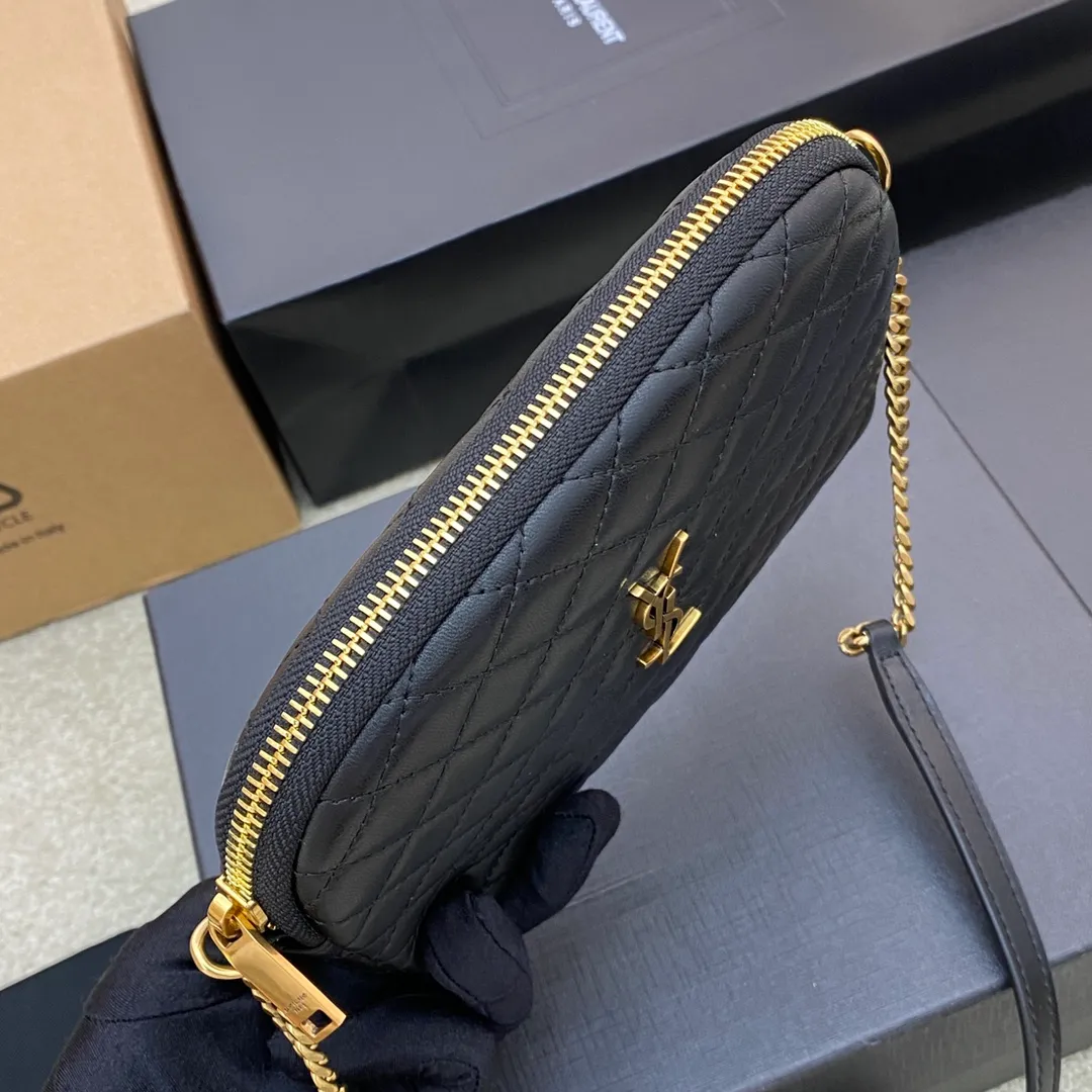 Black sheepskin/gold 🌈YSL's new GABY quilted sheepskin chain shell bag, equipped with classic YSL logo, soft original sheepskin material, adjustable chain length: 57cm, light bronze metal hardware, sheepskin lining👍 Model: 733667 [original leather] Size: 13x9x3.5cm🌺🌺🌺65672090