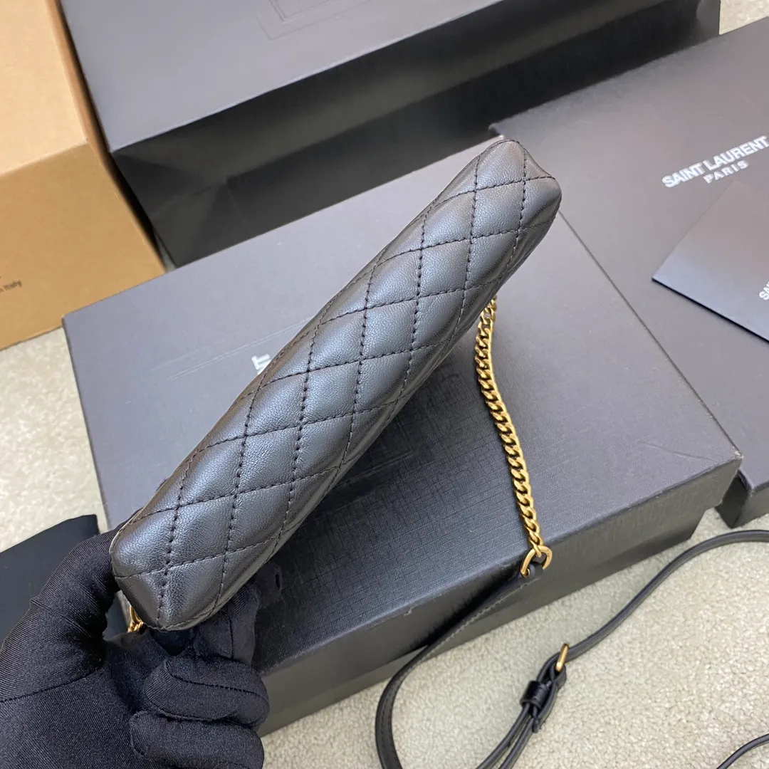 Black sheepskin/gold 🌈YSL's new GABY quilted sheepskin chain shell bag, equipped with classic YSL logo, soft original sheepskin material, adjustable chain length: 57cm, light bronze metal hardware, sheepskin lining👍 Model: 733667 [original leather] Size: 13x9x3.5cm🌺🌺🌺65672090
