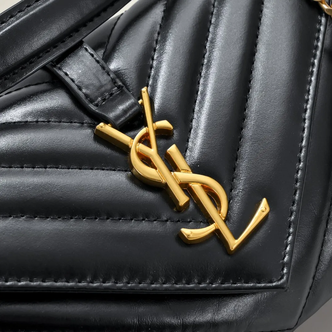 💰400￥YSL-2024 Mini Small Waste Bag Ten Thousand Years Messenger Bag, a hot and popular style, a street photography artifact, the first choice style of many celebrities and Hollywood goddesses, it looks good no matter how you wear it, and it doesn’t feel out of place. It looks casual and handsome when paired with casual wear, elegant and luxurious when paired with formal wear, a bag that can be carried on any occasion! ! This year’s it bag has to be you! Model: 8018 Size: 20-14-4.5cm
