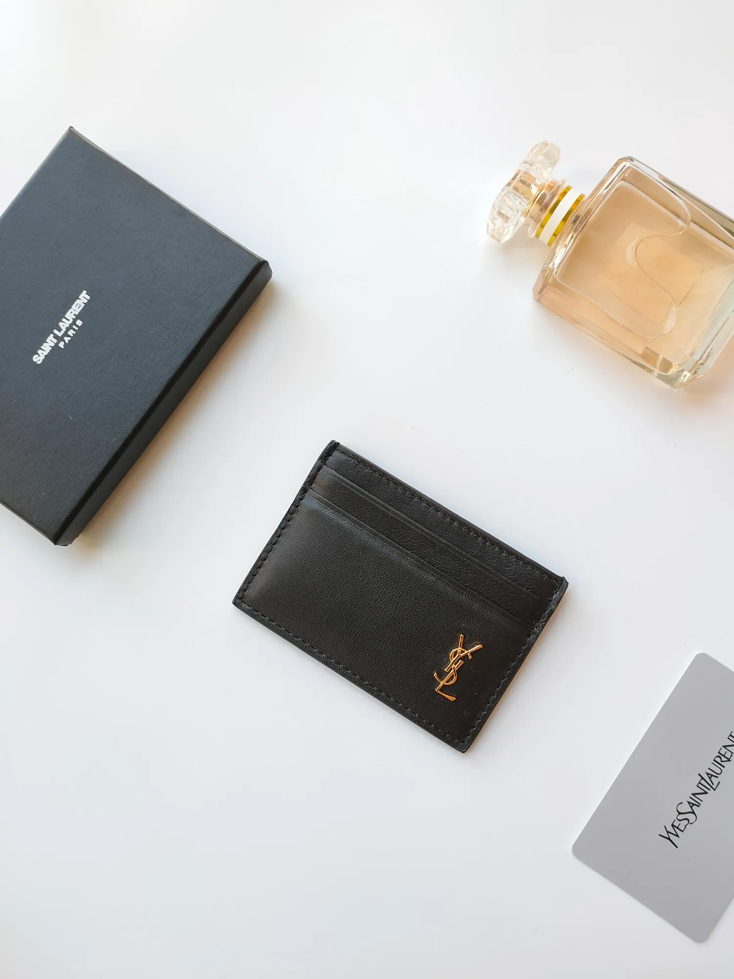 💰90 Yves Saint Laurent new product shipped 👉 Genuine card bag 🎀 Jacquard embossed stitching cowhide credit card holder, metal interlocking YSL logo original one-to-one hardware, replica details 😋 Style number: 607603 😎 Size: 10.5×7.5cm