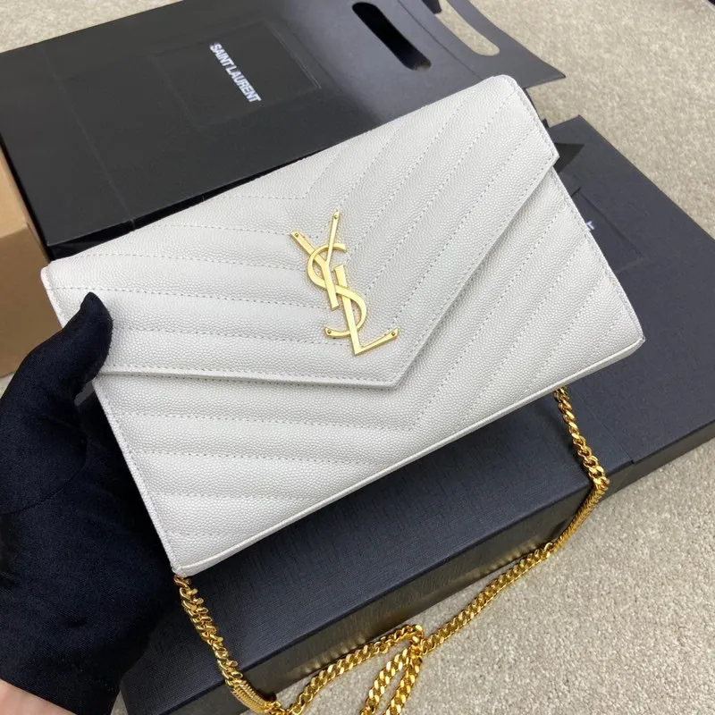 White ball-grained leather/gold buckle 🌈MONOGRAM caviar pattern original leather version envelope bag👍A super practical small bag, the most classic style 👏100% original cowhide with fine handcrafting; customized metal Y family logo highlights personality; flip-top design ensures safety of use; small bag has large capacity, with 20 card slots, two banknote compartments, two central compartments, and an inner zipper bag to hold everything‼ ️20210630 Model: 360452 [original leather] Size: 22.5*14*4cm