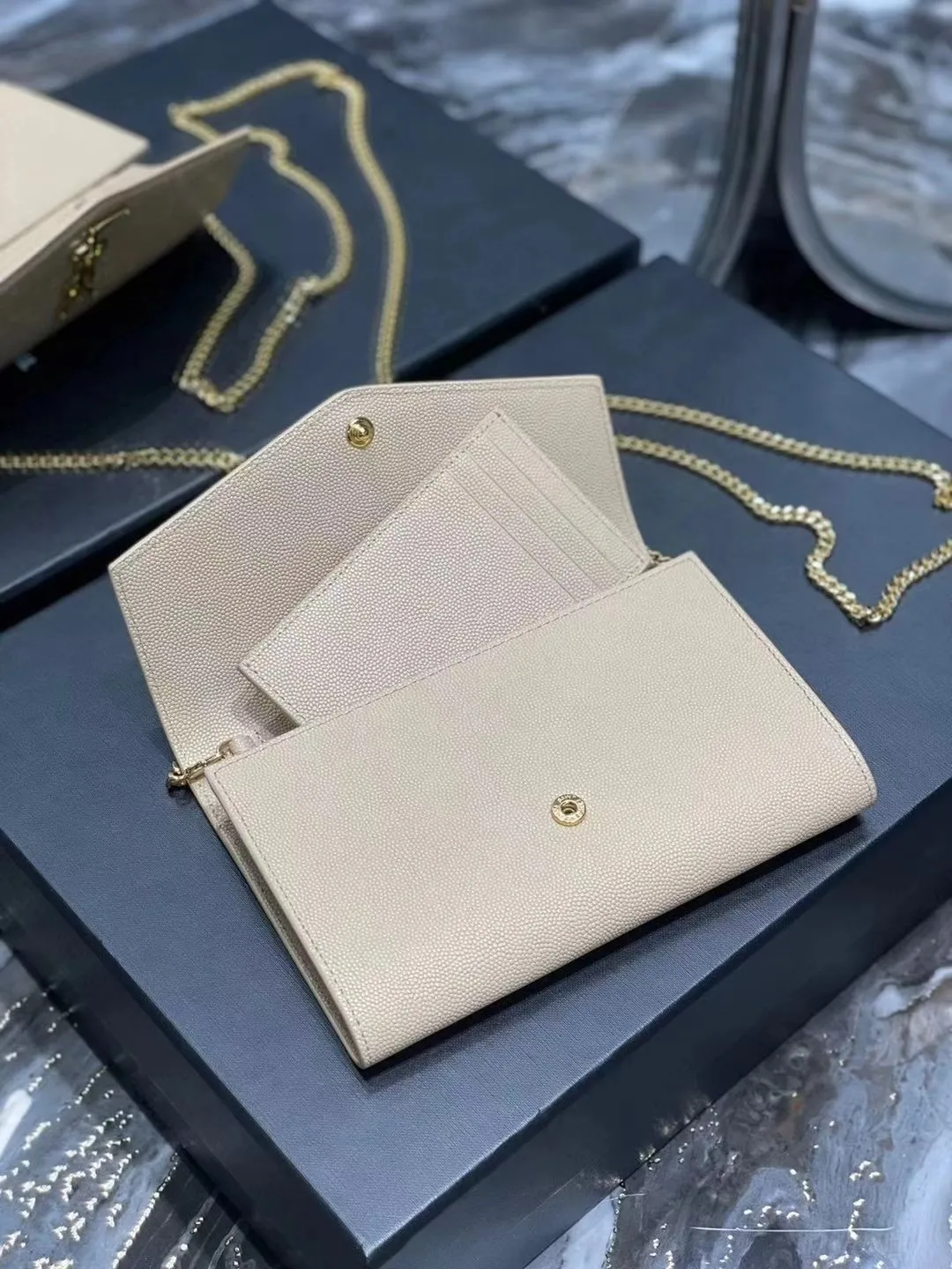 All categories Official website "Brand Women's Bags" Women's Bags 💙 YSL 2022 Official New YSL Crossbody Bag Wholesale 58001350 High Quality Specifications: 19-12-4CM