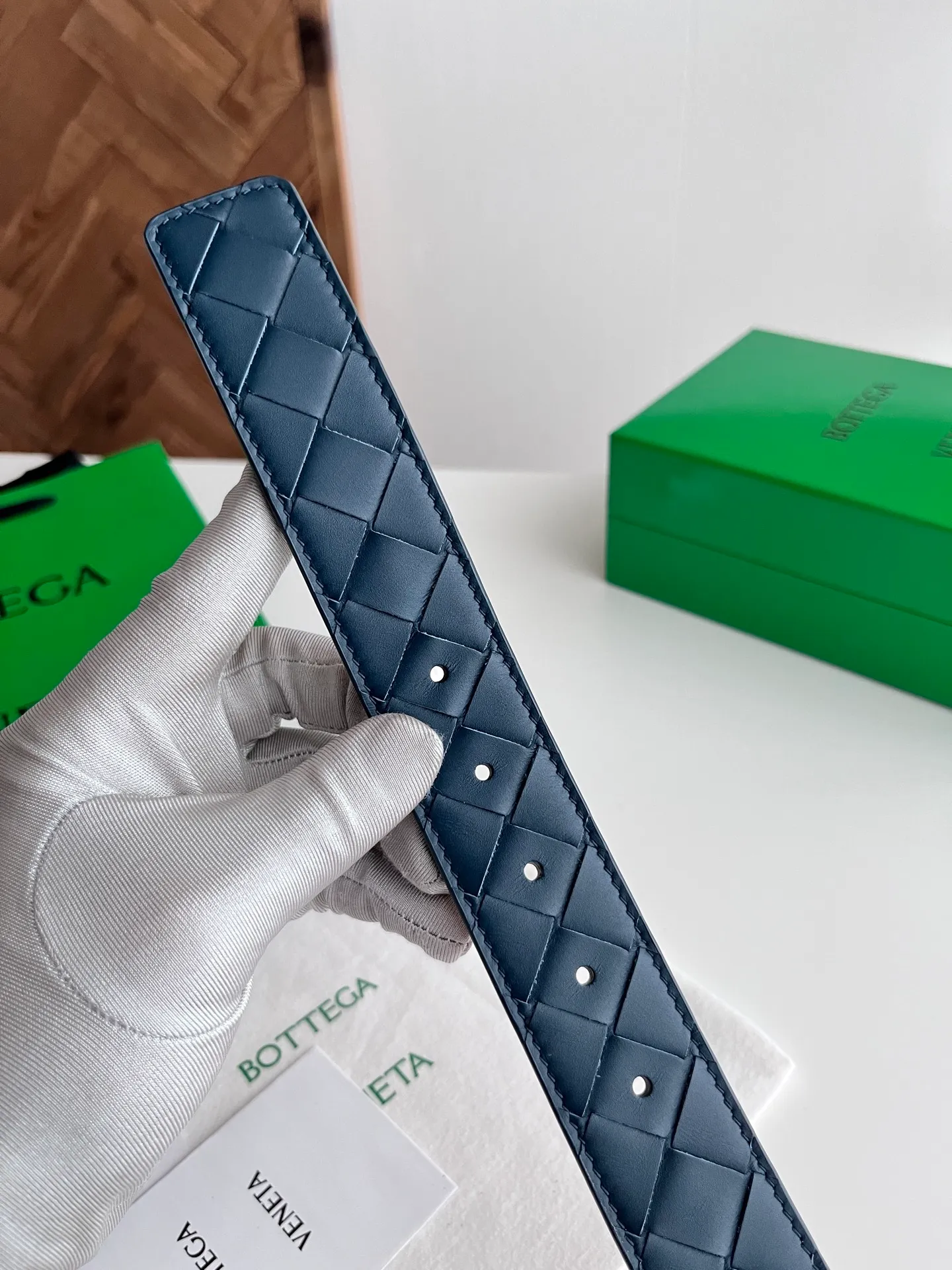 💰560💰Complete package💰 💍Purchase level Bv⚡️🌹2025 latest men's woven belt, double-sided, pure handmade intreccio large plaid weaving, double-sided Italian calfskin with vacuum gun color rotatable pin buckle, logo on the front, belt width 35MM
