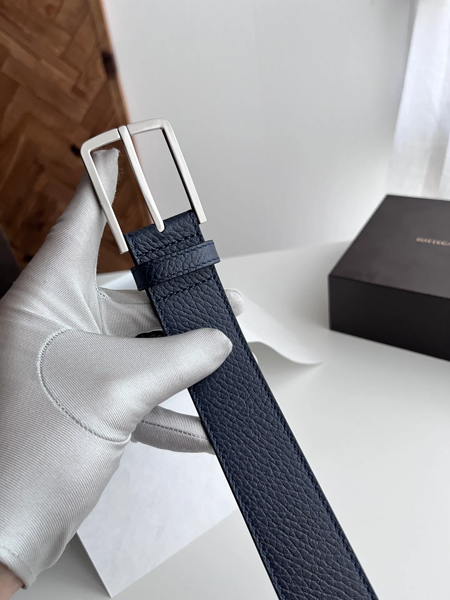 💰502💰Full set of packaging💰 💍Purchase level Bv⚡️🌹2025 latest men's flat belt, double-sided Italian pebbled calfskin with vacuum gun-colored pin buckle, logo on the side⚡️🌹Width 35MM