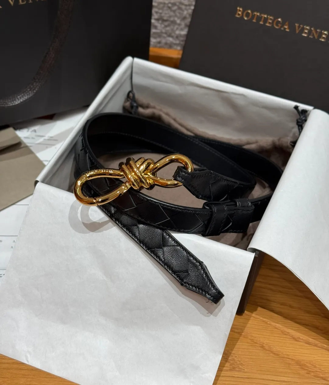 💰560💰Full package💰 💍Purchase level Bv⚡️🌹Andimo belt lntreciato braided leather belt metal knot buckle, hook closure, made of cowhide, lined cowhide, Muse brass finish. Width: 2.0cm