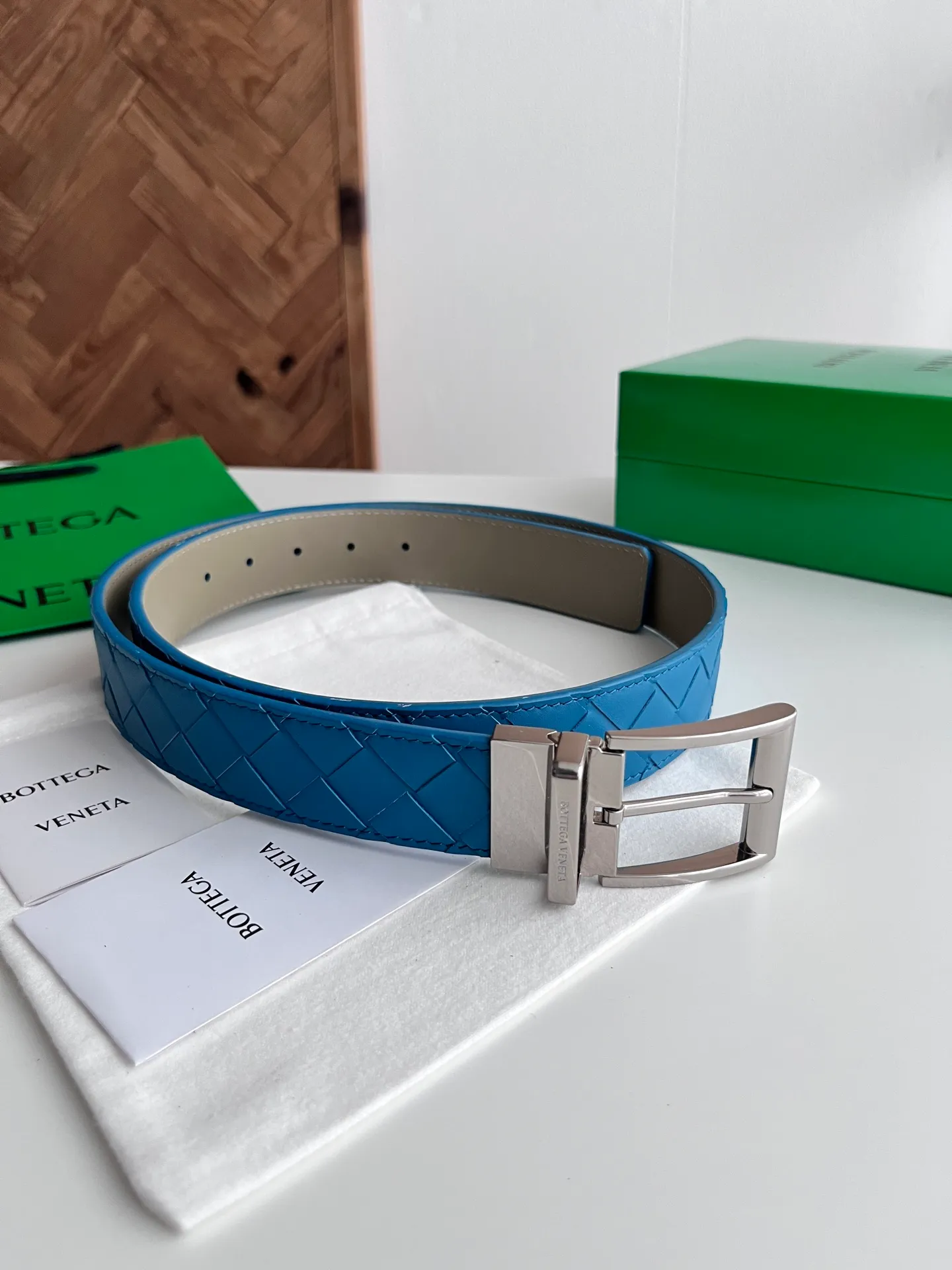 💰560💰Complete package💰 💍Purchase level Bv⚡️🌹2025 latest men's woven belt, double-sided, pure handmade intreccio large plaid weaving, double-sided Italian calfskin with vacuum gun color rotatable pin buckle, logo on the front, belt width 35MM