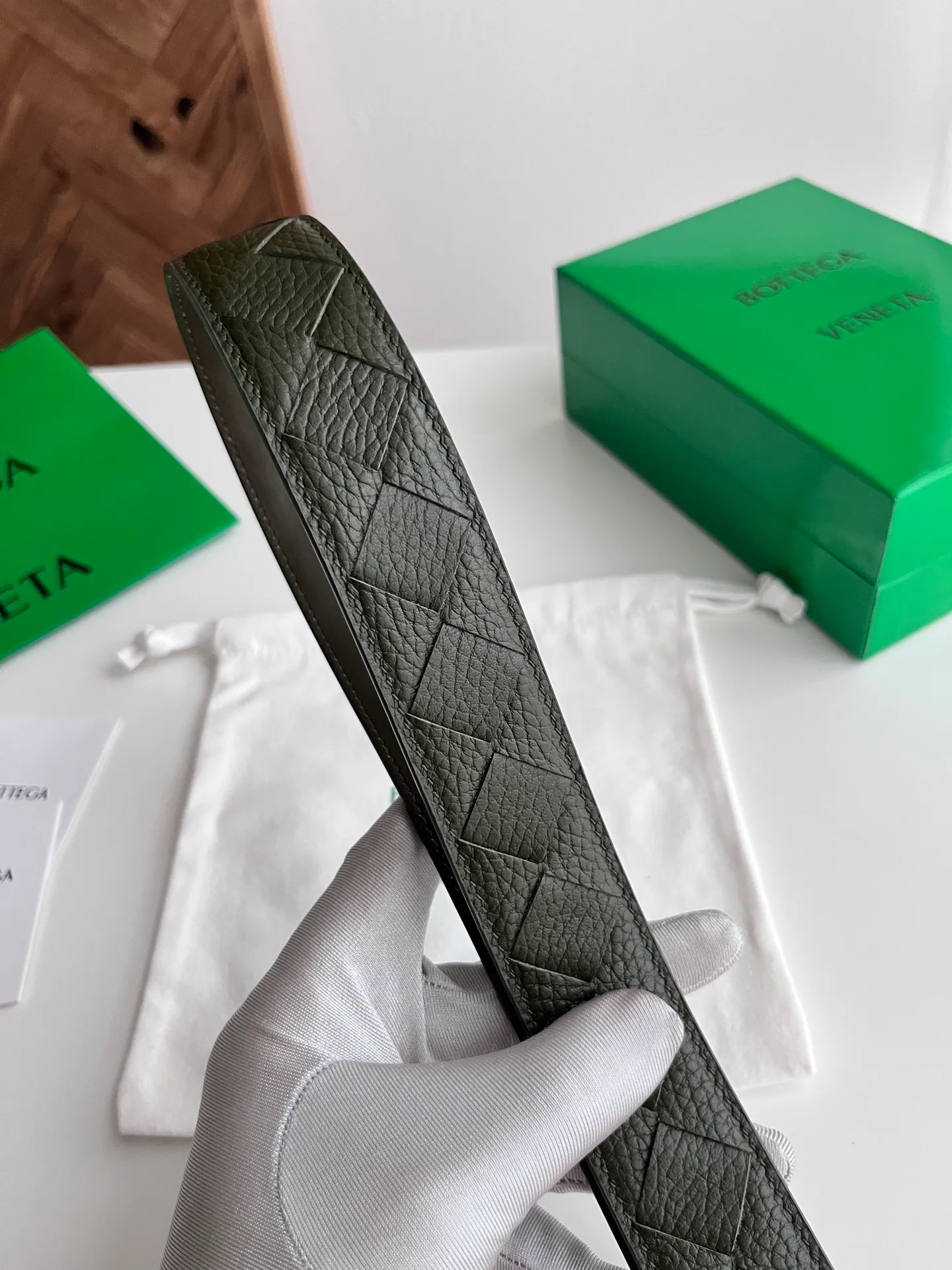 💰560💰Full package💰 💍Purchase level Bv⚡️🌹2025 latest double-sided men's woven belt, pure handmade intreccio large plaid weaving, Italian pebbled calfskin with rotatable buckle design, micro-retro silver pin buckle, width 35MM