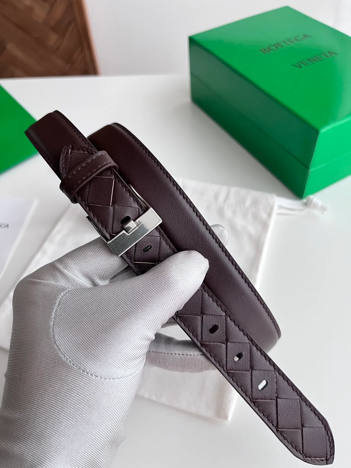 💰520💰Full set of packaging💰 💍Purchase grade BV⚡️🌹2025 new women's woven➕plain splicing combination belt Italian calfskin with slightly retro gold buckle design buckle head⚡️🌹Width 2.5cm