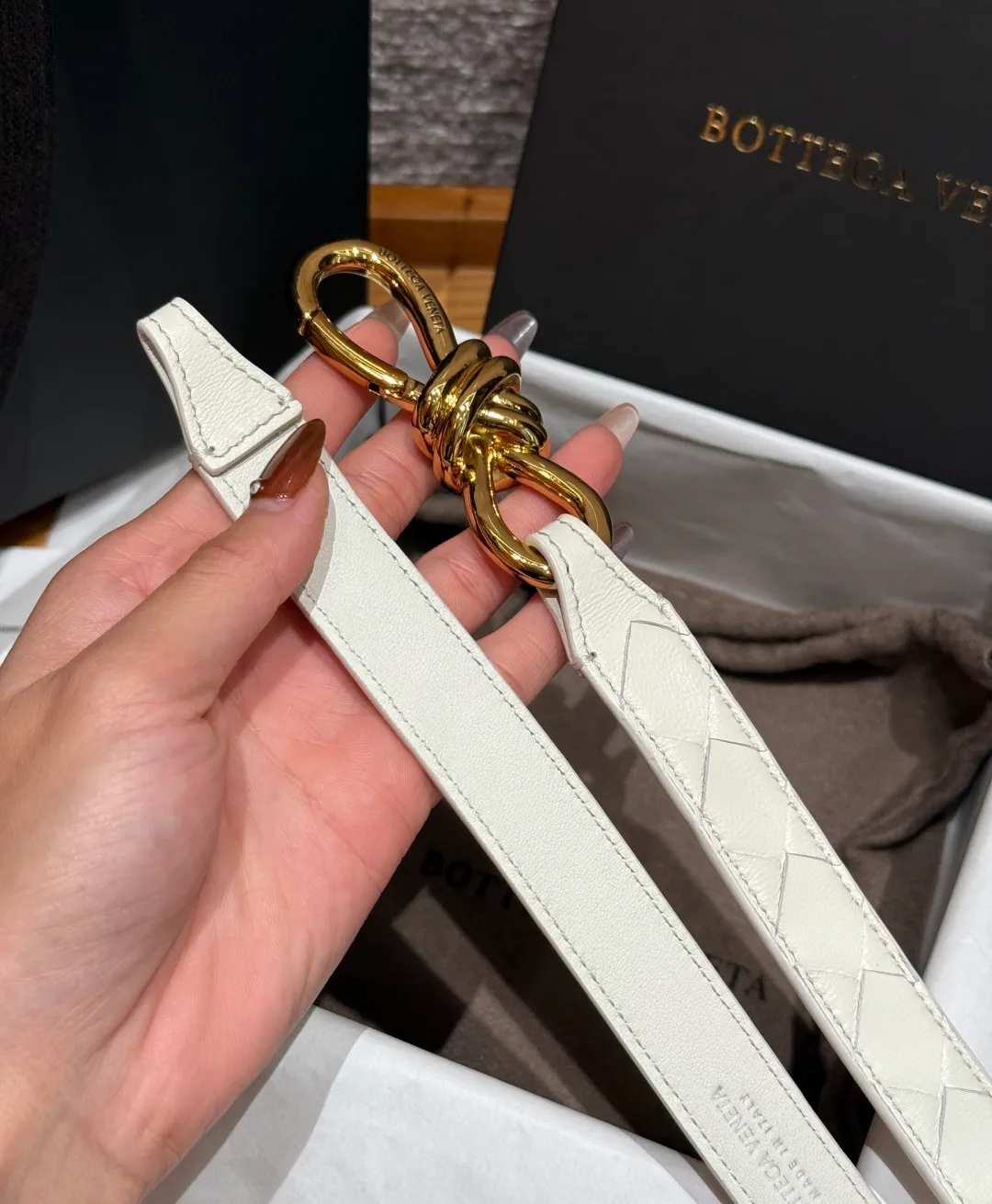 💰560💰Full package💰 💍Purchase level Bv⚡️🌹Andimo belt lntreciato braided leather belt metal knot buckle, hook closure, made of cowhide, lined cowhide, Muse brass finish. Width: 2.0cm