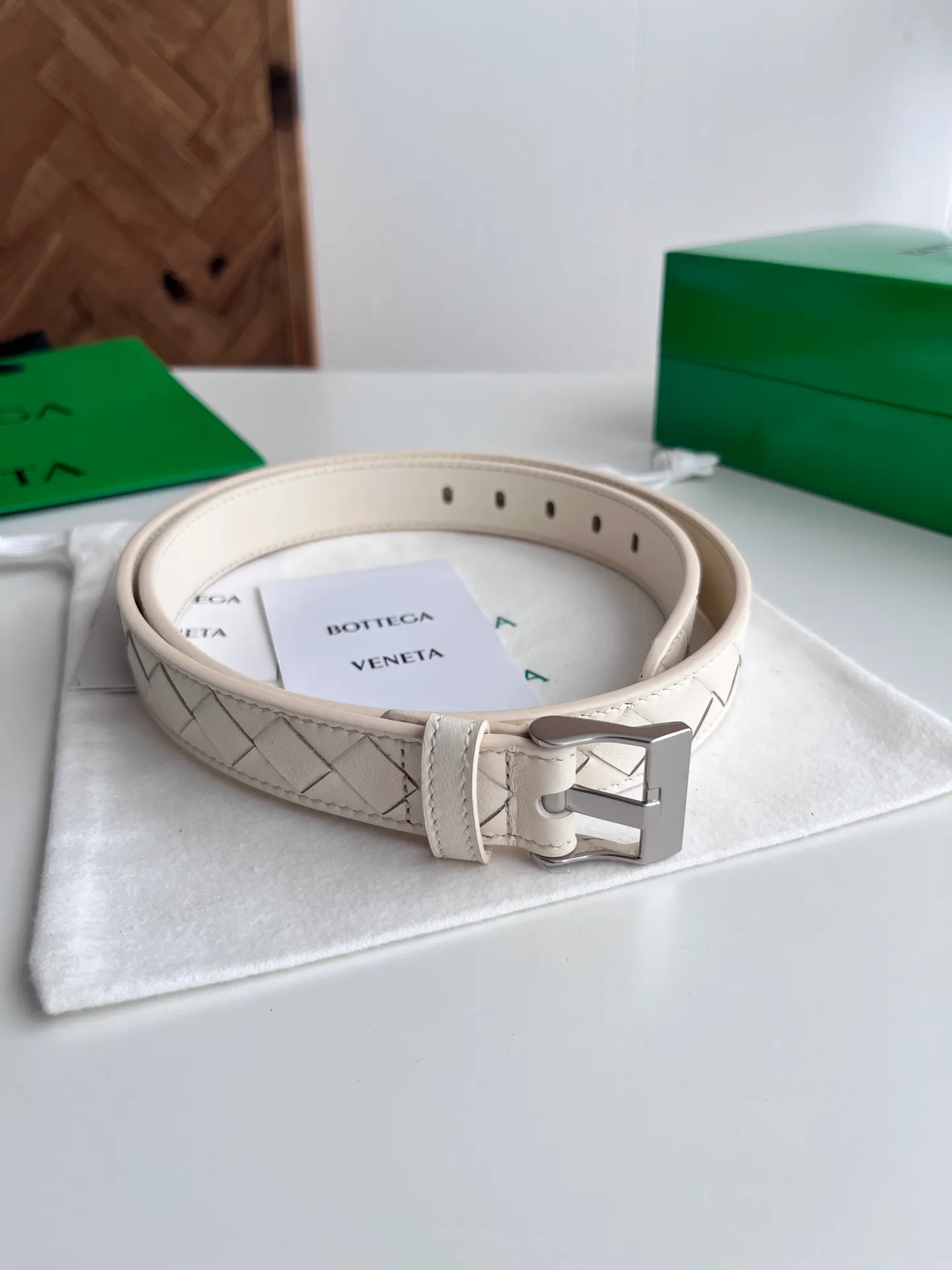 💰520💰Full package💰 💍Purchase level Bv⚡️🌹2025 new women's woven belt, pure handmade intreccio large plaid weaving, double-sided Italian calfskin with micro-retro gold buckle design pin buckle⚡️🌹Width 2.5cm