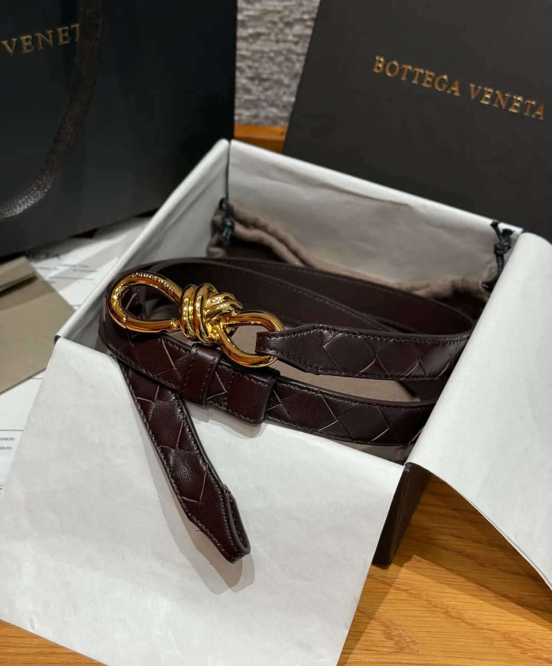 💰560💰Full package💰 💍Purchase level Bv⚡️🌹Andimo belt lntreciato braided leather belt metal knot buckle, hook closure, made of cowhide, lined cowhide, Muse brass finish. Width: 2.0cm