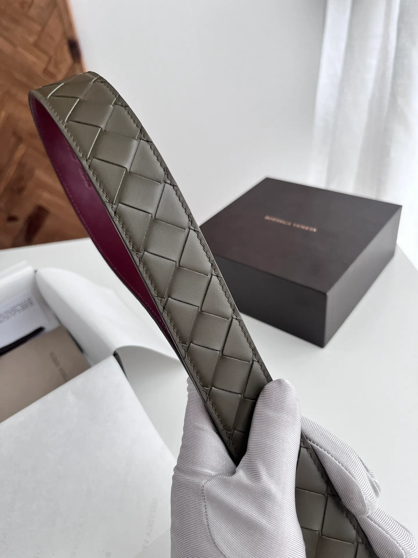 💰560💰Full package💰 💍Purchase level BV 2024 latest men's woven belt, double-sided, pure handmade intreccio large plaid weaving, double-sided Italian calfskin with slightly retro silver rotatable pin buckle, width 35MM