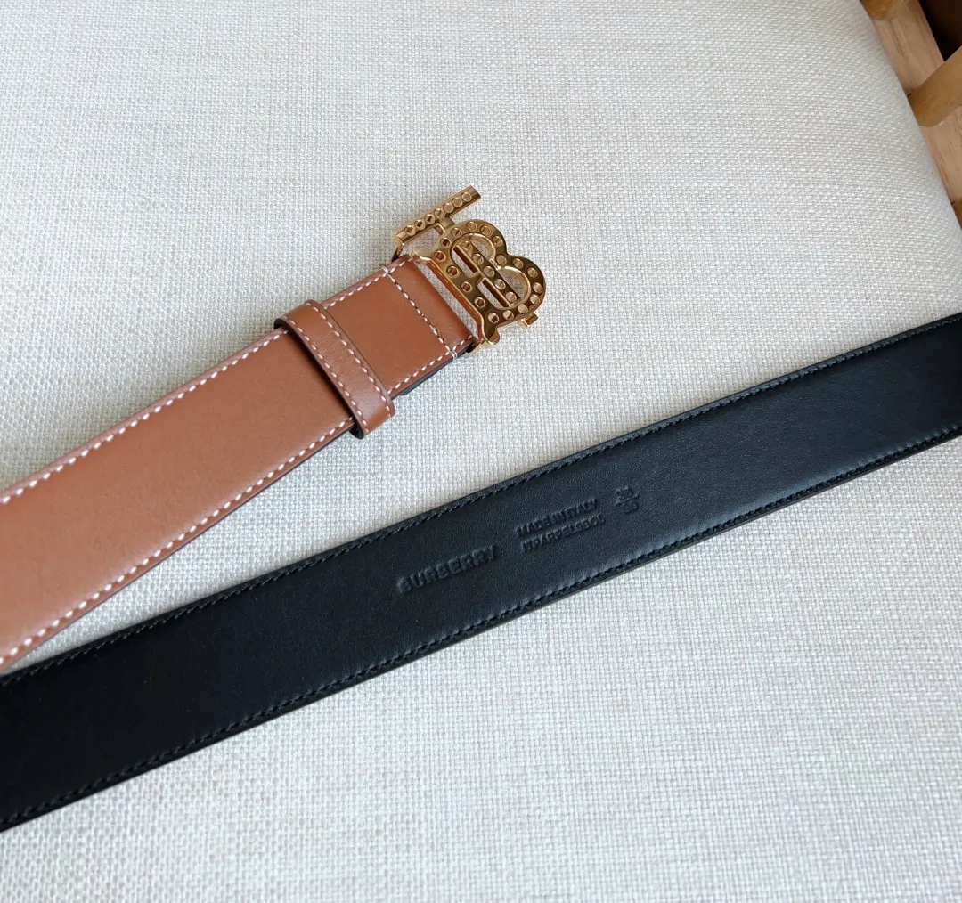 💰480💰Full package💰💍Purchasing-grade Burberry counters are newly available at the same time🎉🎉Pladium buckle with punched palladium-plated exclusive logo shape. Made of selected smooth leather. Width: 3.5cm. Refined and elegant, simple and elegant.