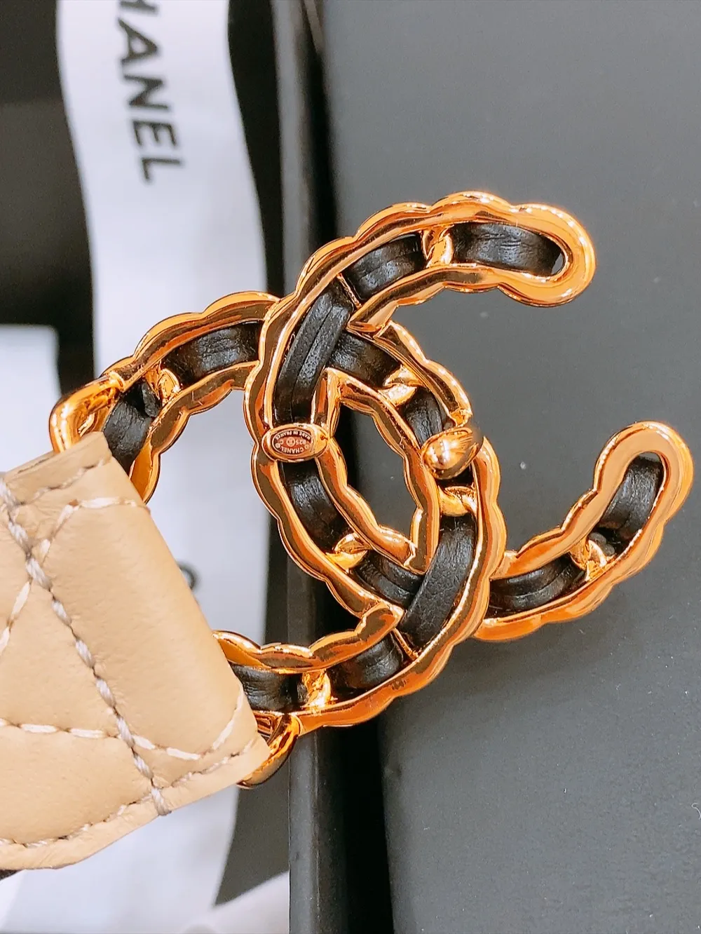 💰480💰Full package💰 💍Purchase level Chanel ⚡️🌹New women's belt Classic sheepskin leather double C buckle⚡️🌹The golden double C buckle is the iconic design of Chanel. The black belt is simple and elegant. It can be easily controlled whether it is daily wear or formal occasions⚡️🌹Width 3.0cm
