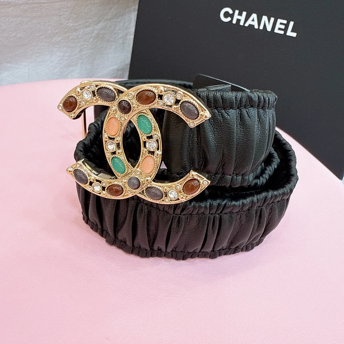 💰440💰Full package💰 💍Purchasing level Chanel⚡️🌹cc color cat stone rhinestone resin brass logo buckle calfskin silver metal and gold metal 3.0cm high quality elastic versatile elegant code number including buckle S=65cm total length (available 75, 80, 85) M=70cm L =75cm XL=80cm, one size can be used in 3 to 4 sizes!