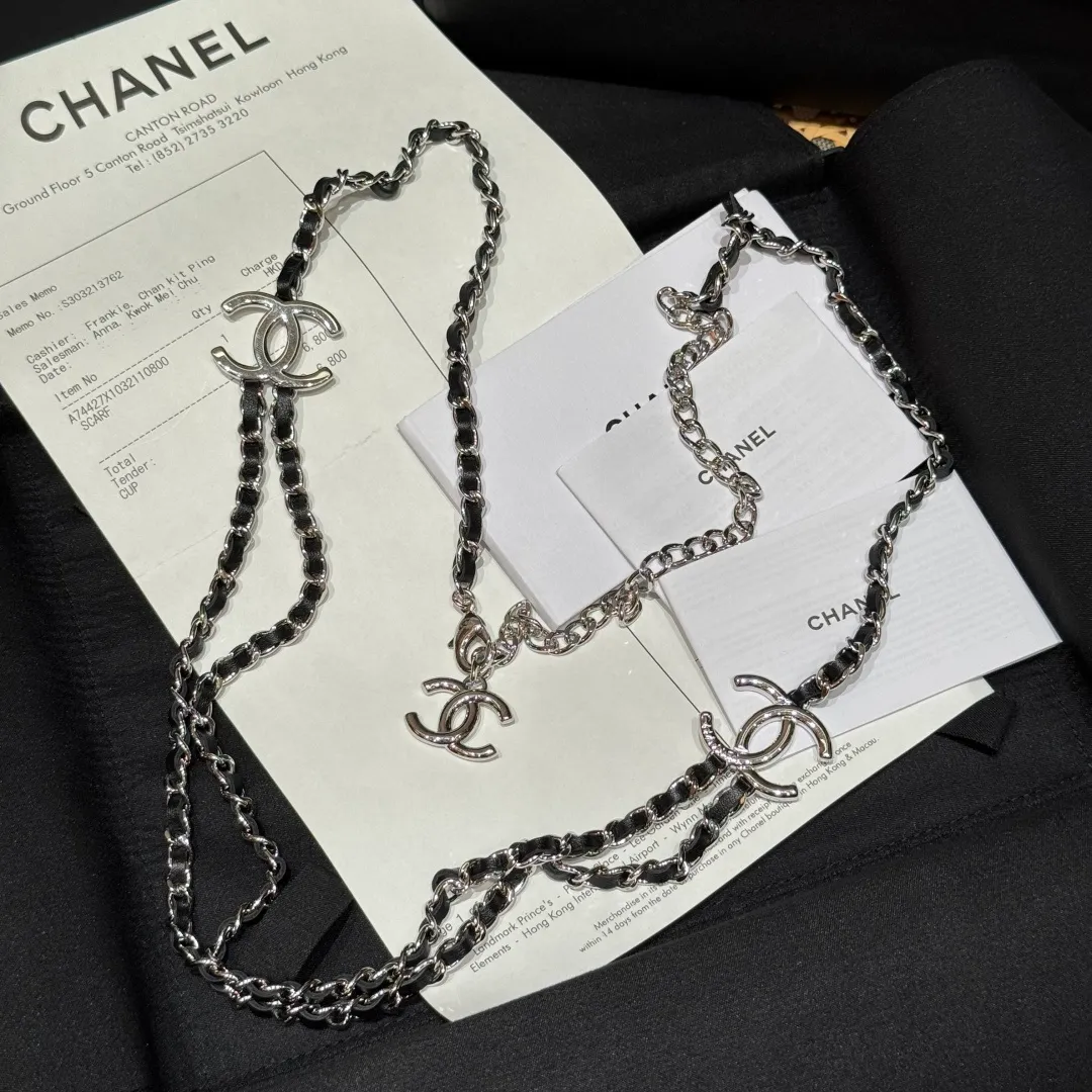 💰520💰Full package💰 💍Purchasing-grade Chanel women's waist chain, classic leather chain⛓️, letter chain belt, as a decorative belt, using the most classic logo and letter design, using leather design, very versatile with jeans and dresses.