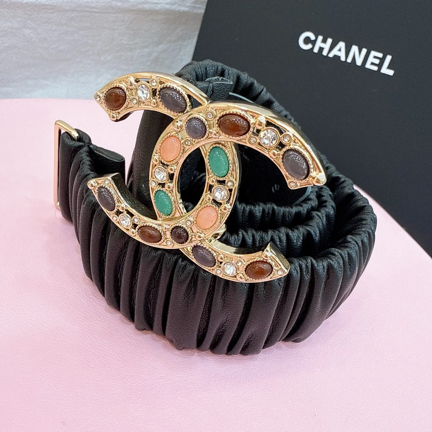 💰440💰Full package💰 💍Purchasing level Chanel⚡️🌹cc color cat stone rhinestone resin brass logo buckle calfskin silver metal and gold metal 3.0cm high quality elastic versatile elegant code number including buckle S=65cm total length (available 75, 80, 85) M=70cm L =75cm XL=80cm, one size can be used in 3 to 4 sizes!