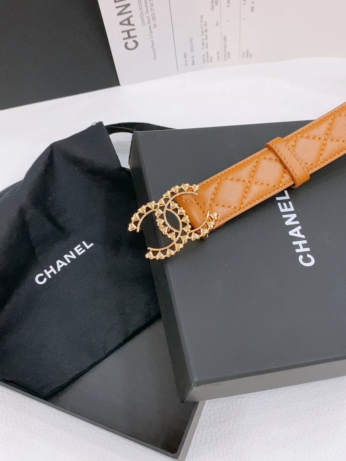 💰480💰Full package💰 💍Purchasing agent level Chanel CC Logo diamond belt for women, round metal double C letter logo, made of diamond sheepskin, the sheepskin texture is super soft, the hardware buckle is very well made, showing the waist shape, very versatile, it is very nice to match with skirts, windbreakers and jeans. Width 3.0cm