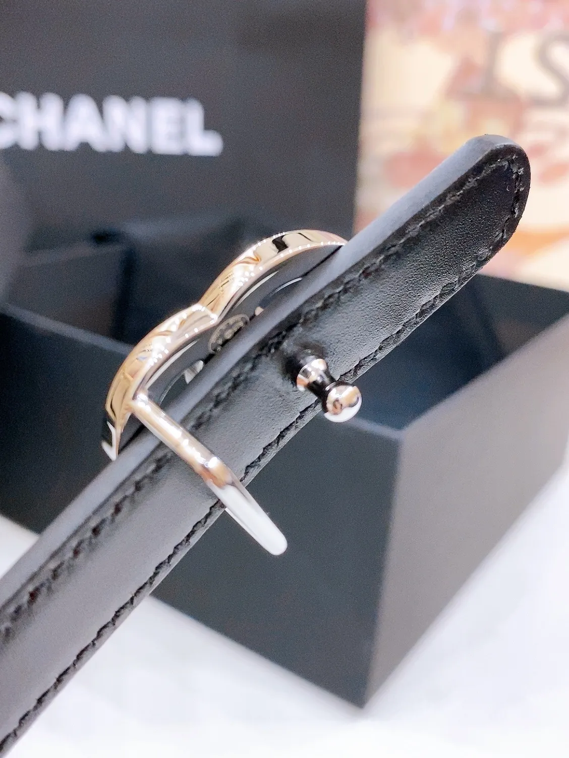 💰440💰Full package💰 💍Purchase level Chanel⚡️🌹Classic double C belt Classic double C belt, braided hardware and calfskin belt body⚡️🌹Perfect texture, simply the finishing touch in spring, belt diameter and width 1.5cm⚡️🌹