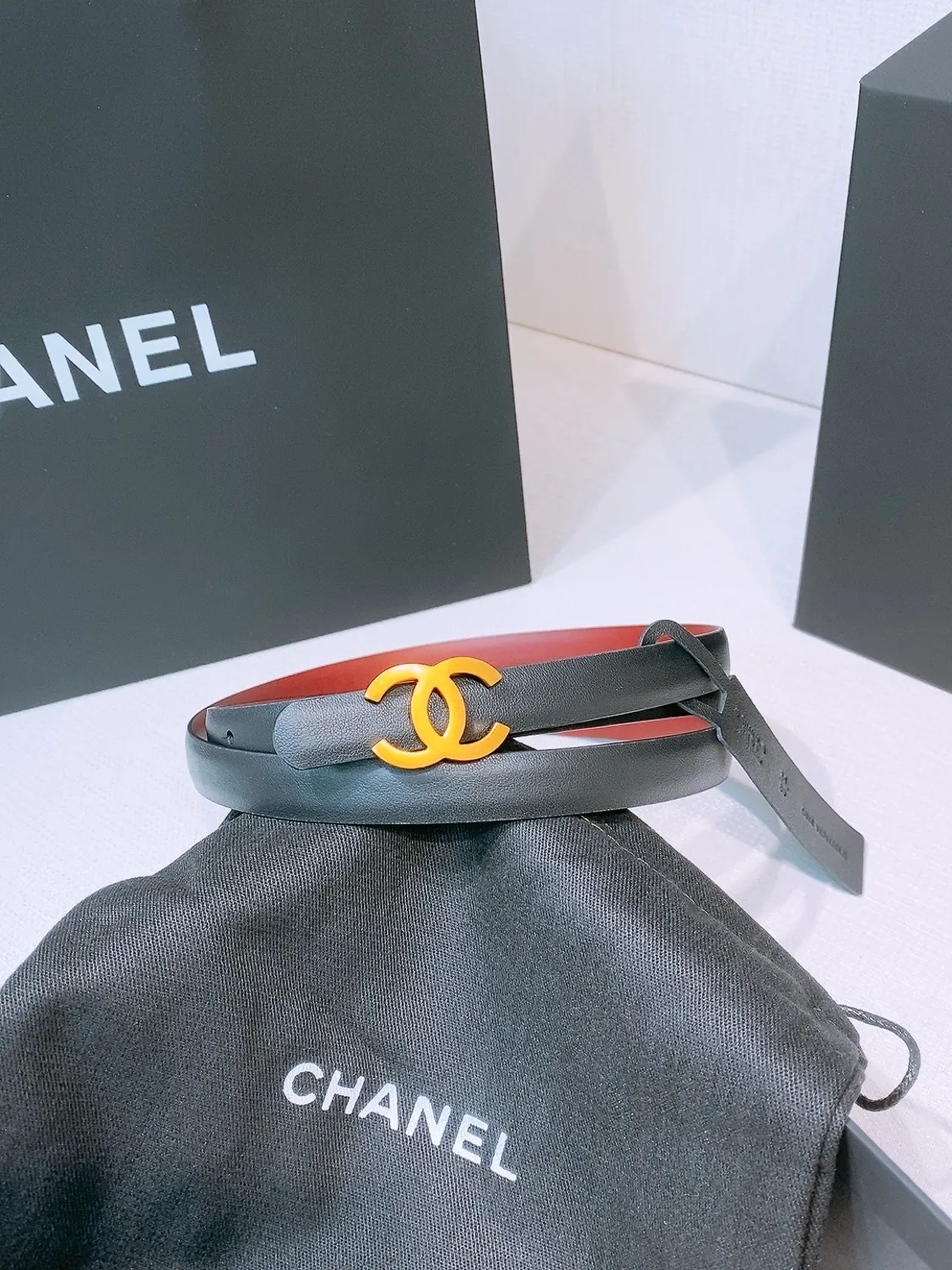 💰440💰Full package💰 💍Purchase level Chanel ⚡️🌹New narrow double-sided belt Chanel classic double-sided belt, made of high-quality calfskin, more suitable for summer, suitable for matching pants and skirts, very versatile 👍, the overall details are very surprising, full of design 👍🏻 Width: 15 mm