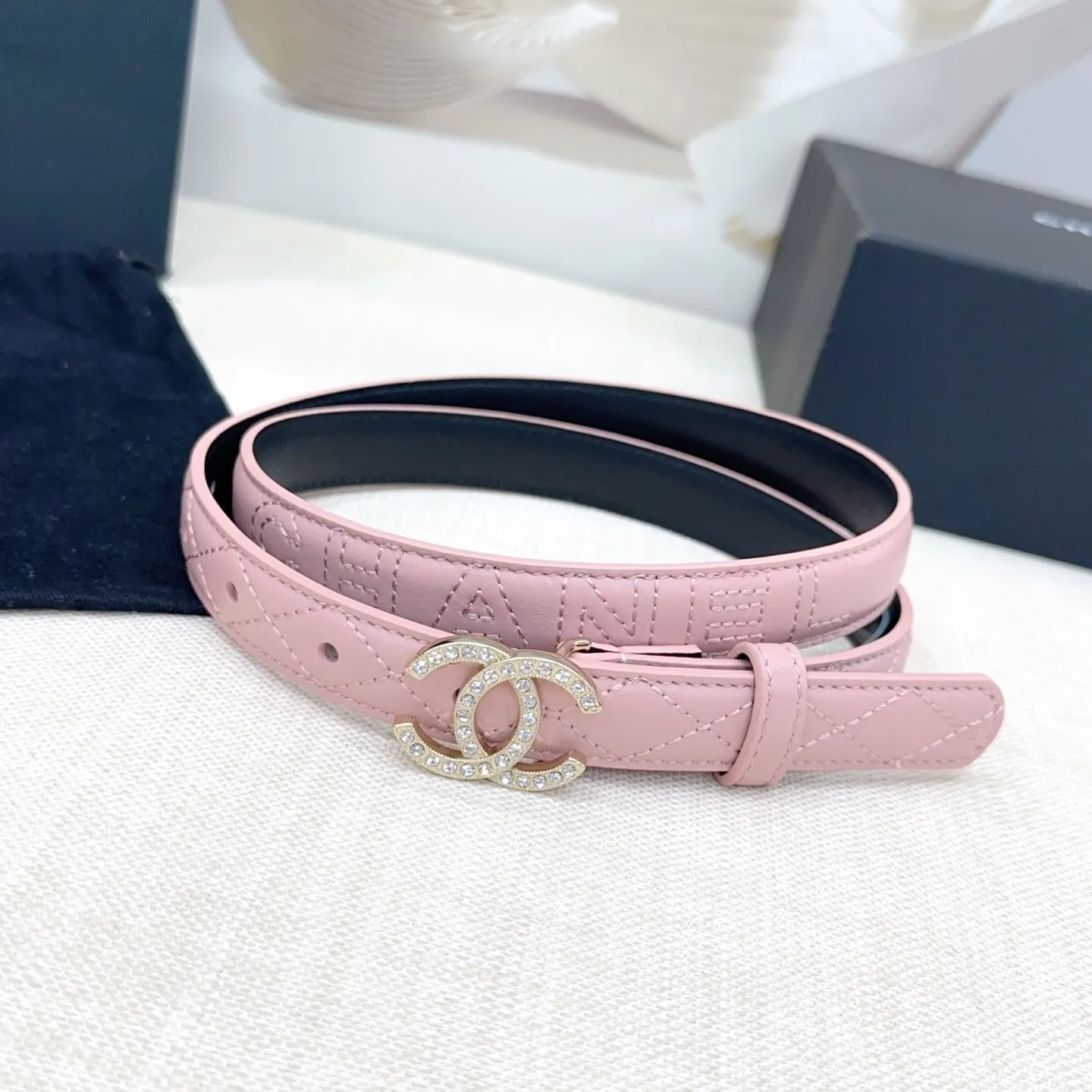 💰480💰Full package💰 💍Purchase grade Chanel⚡️🌹Ladies belt Width 2.0 size double-sided first layer cowhide⚡️🌹Length: 75-100 Euro Premium copper hardware buckle original mold customization High quality