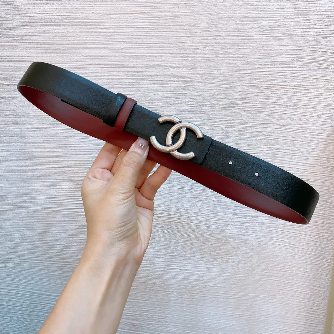 💰460💰Full package💰 💍Purchase level Chanel⚡️🌹25s cc silver finish logo buckle Brass metal⚡️🌹Double-sided calfskin belt black and white 3.0cm One-to-one dual-use style⚡️🌹Classic and versatile